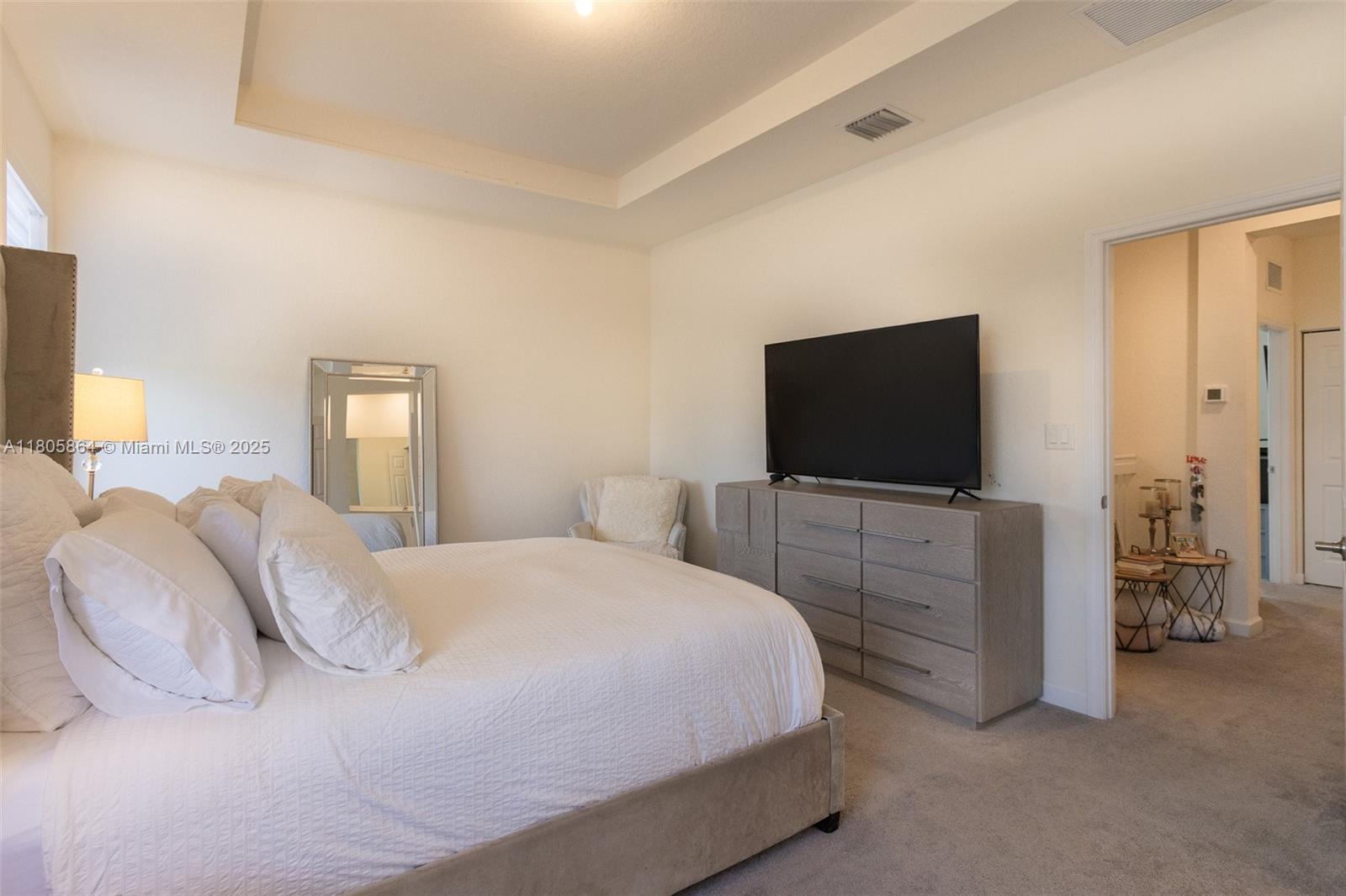 10966 W 33rd Way Hialeah, FL 33018