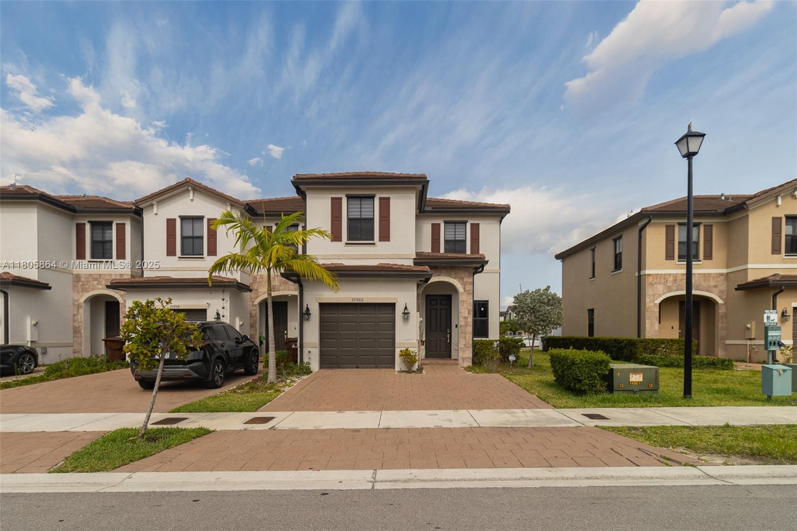 10966 W 33rd Way Hialeah, FL 33018