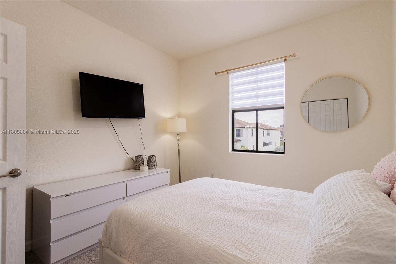 10966 W 33rd Way Hialeah, FL 33018