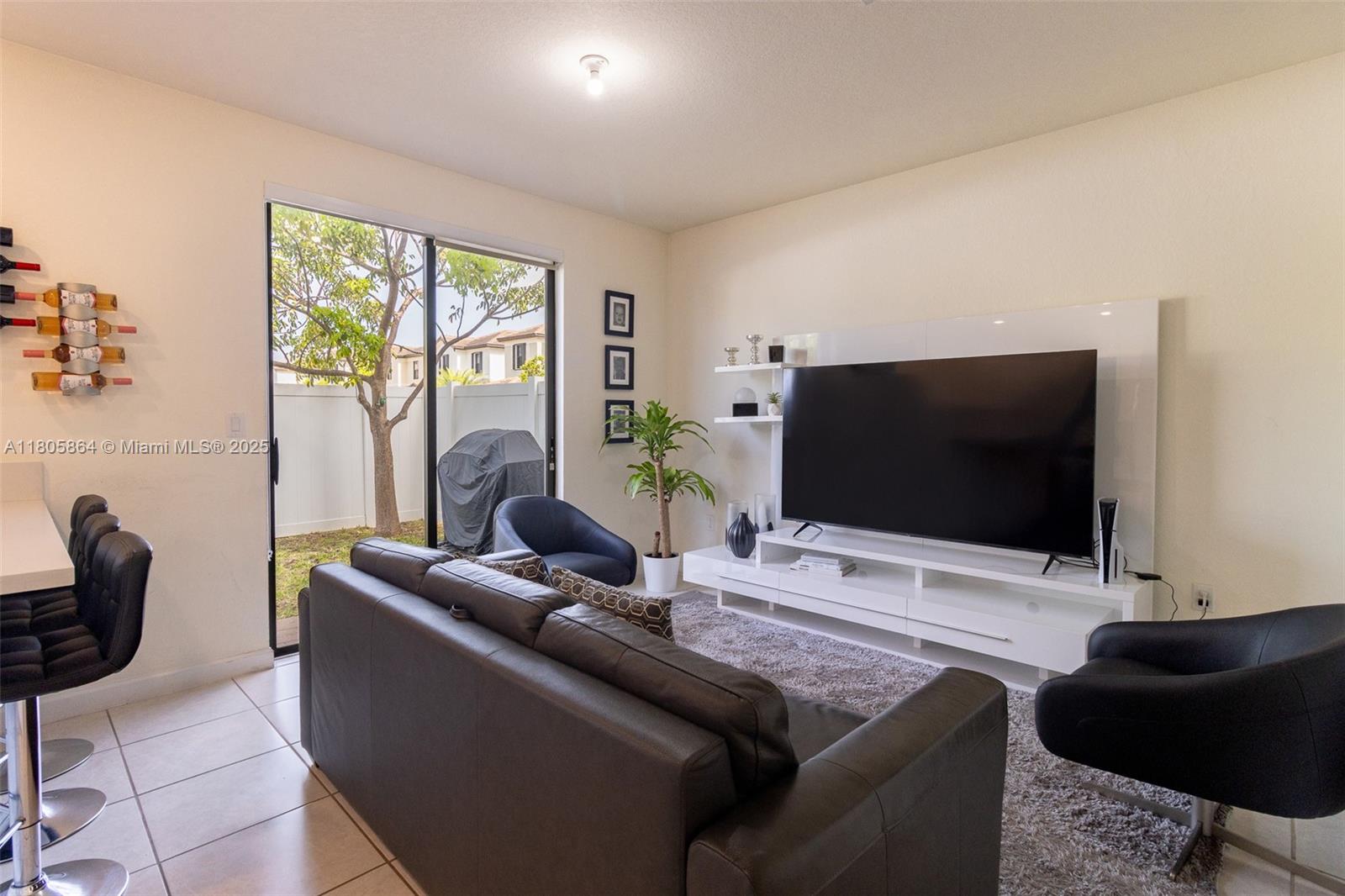 10966 W 33rd Way Hialeah, FL 33018