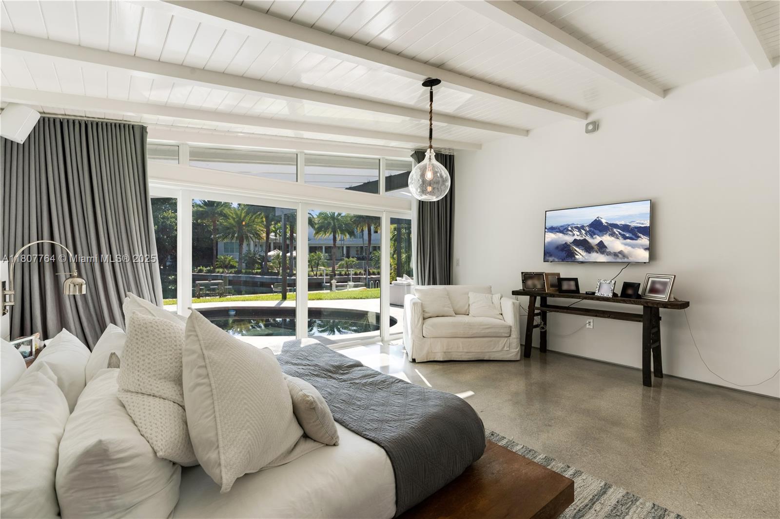 270 Island Dr Key Biscayne, FL 33149 270 Island Dr Key Biscayne, FL 33149