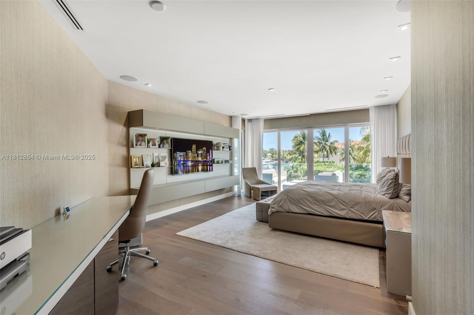 420 Island Dr Key Biscayne, FL 33149 420 Island Dr Key Biscayne, FL 33149