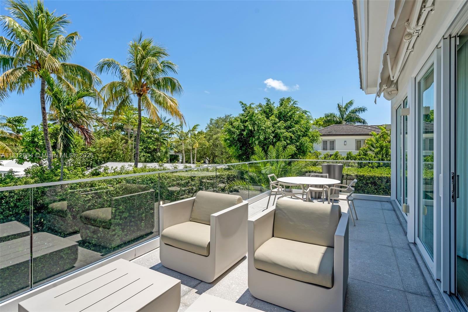 420 Island Dr Key Biscayne, FL 33149 420 Island Dr Key Biscayne, FL 33149