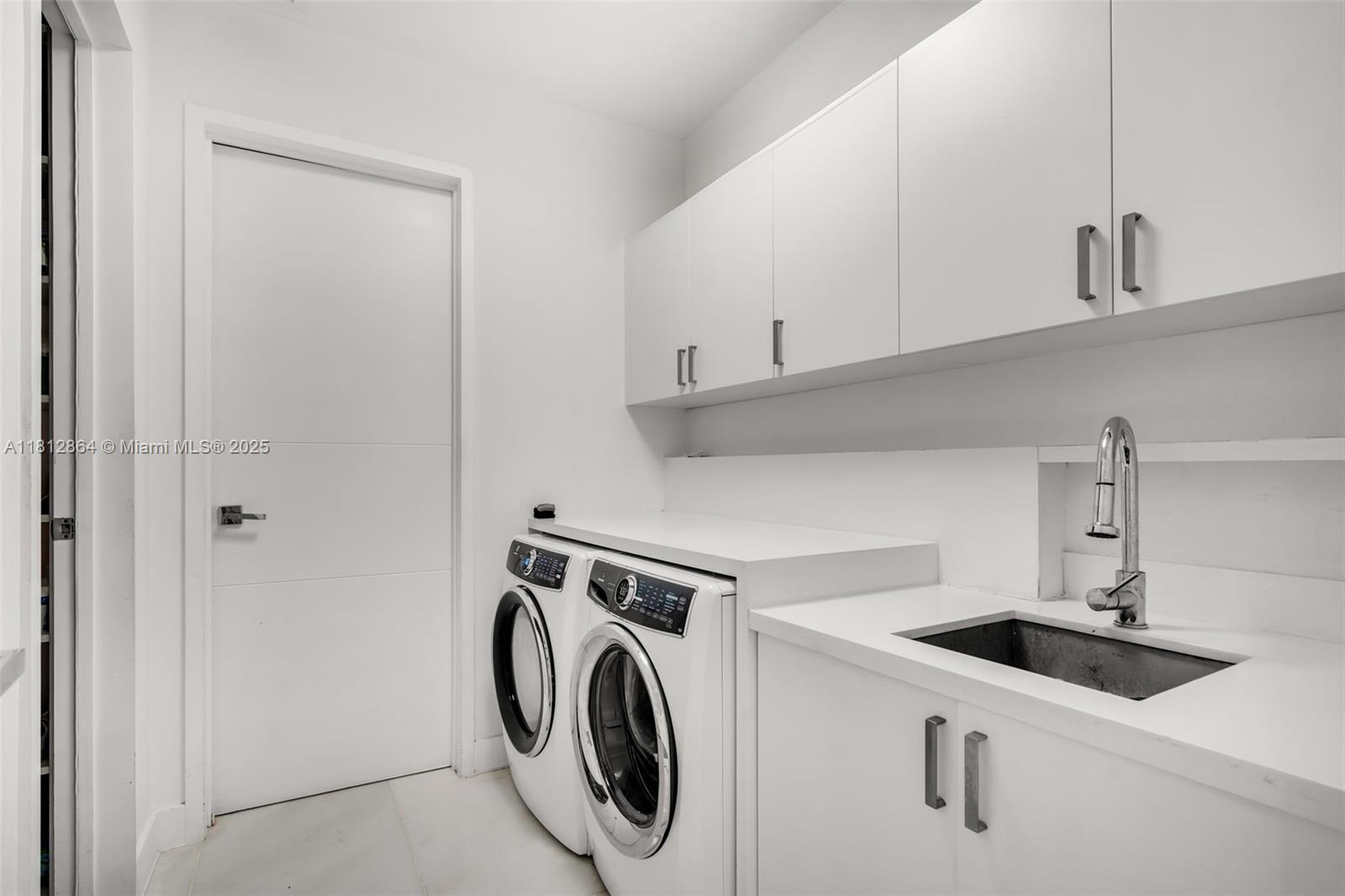 420 Island Dr Key Biscayne, FL 33149 420 Island Dr Key Biscayne, FL 33149