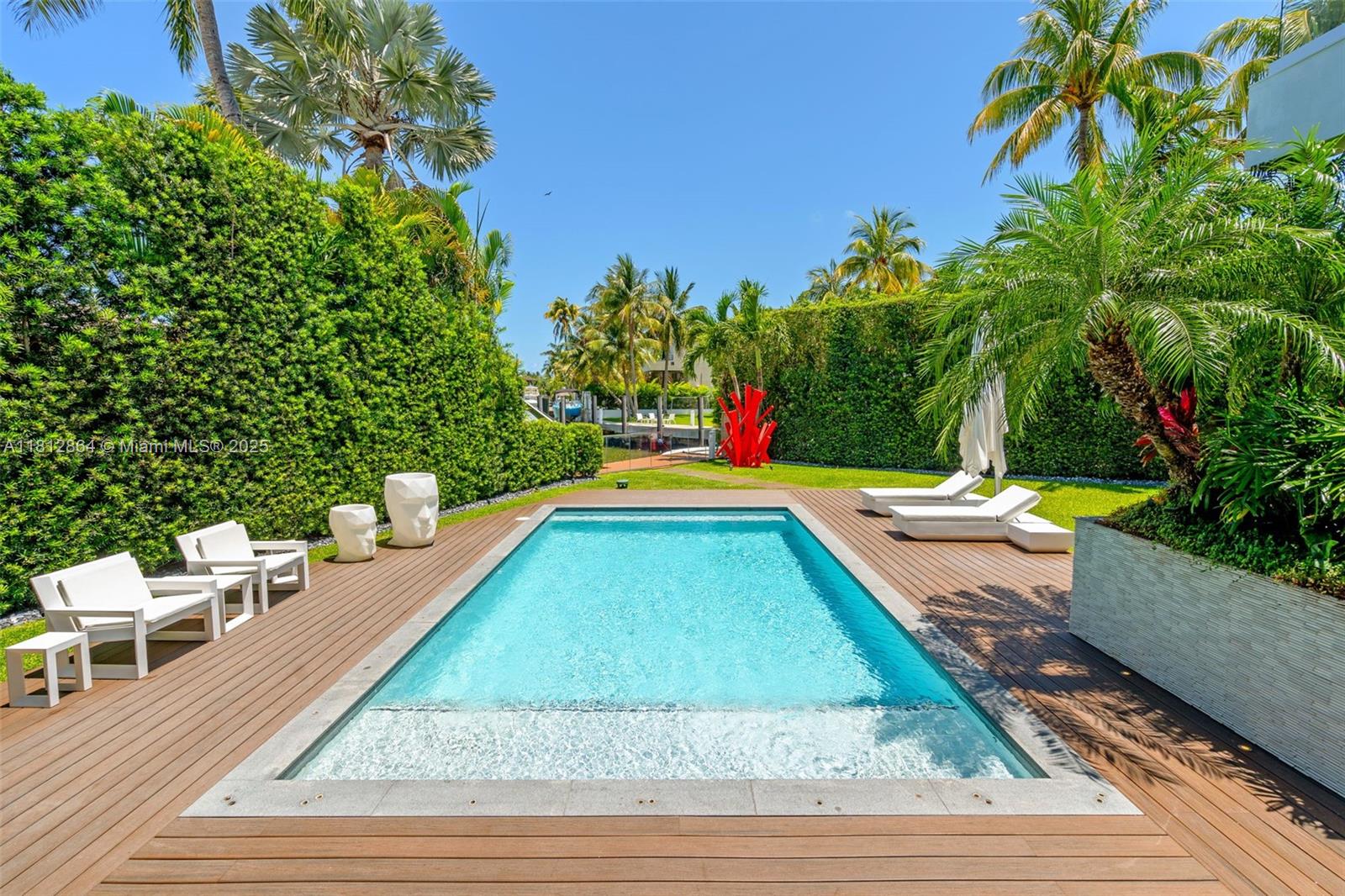 420 Island Dr Key Biscayne, FL 33149 420 Island Dr Key Biscayne, FL 33149