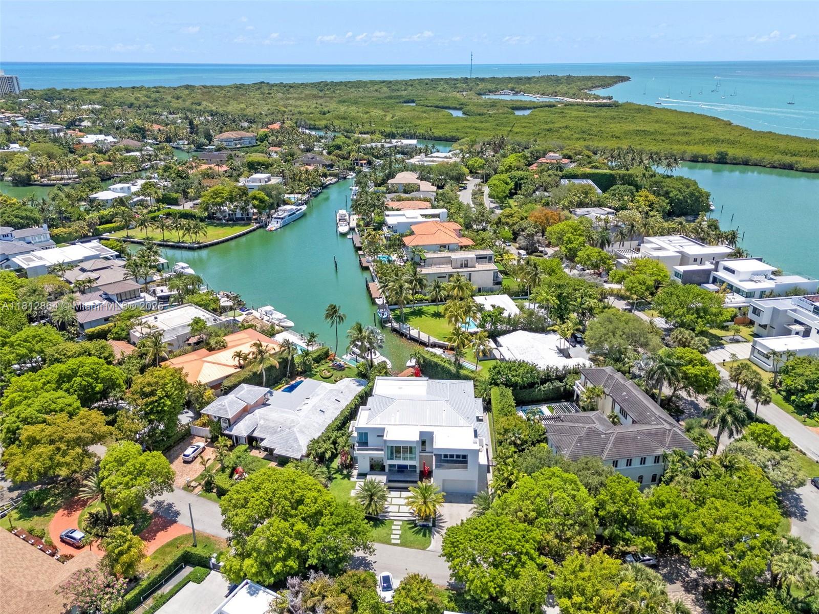 420 Island Dr Key Biscayne, FL 33149 420 Island Dr Key Biscayne, FL 33149