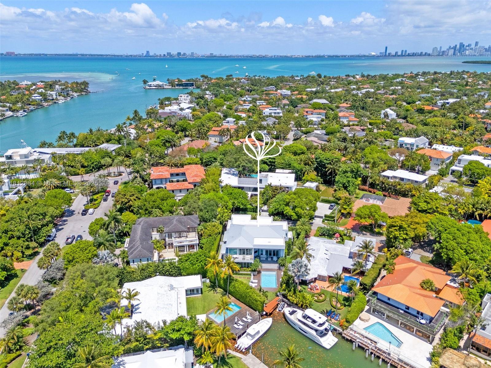 420 Island Dr Key Biscayne, FL 33149 420 Island Dr Key Biscayne, FL 33149