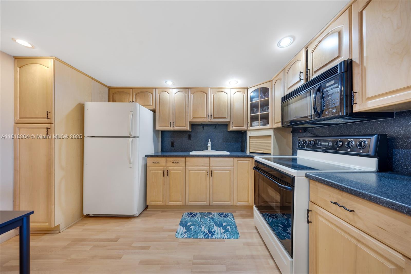 image Arlene House East10