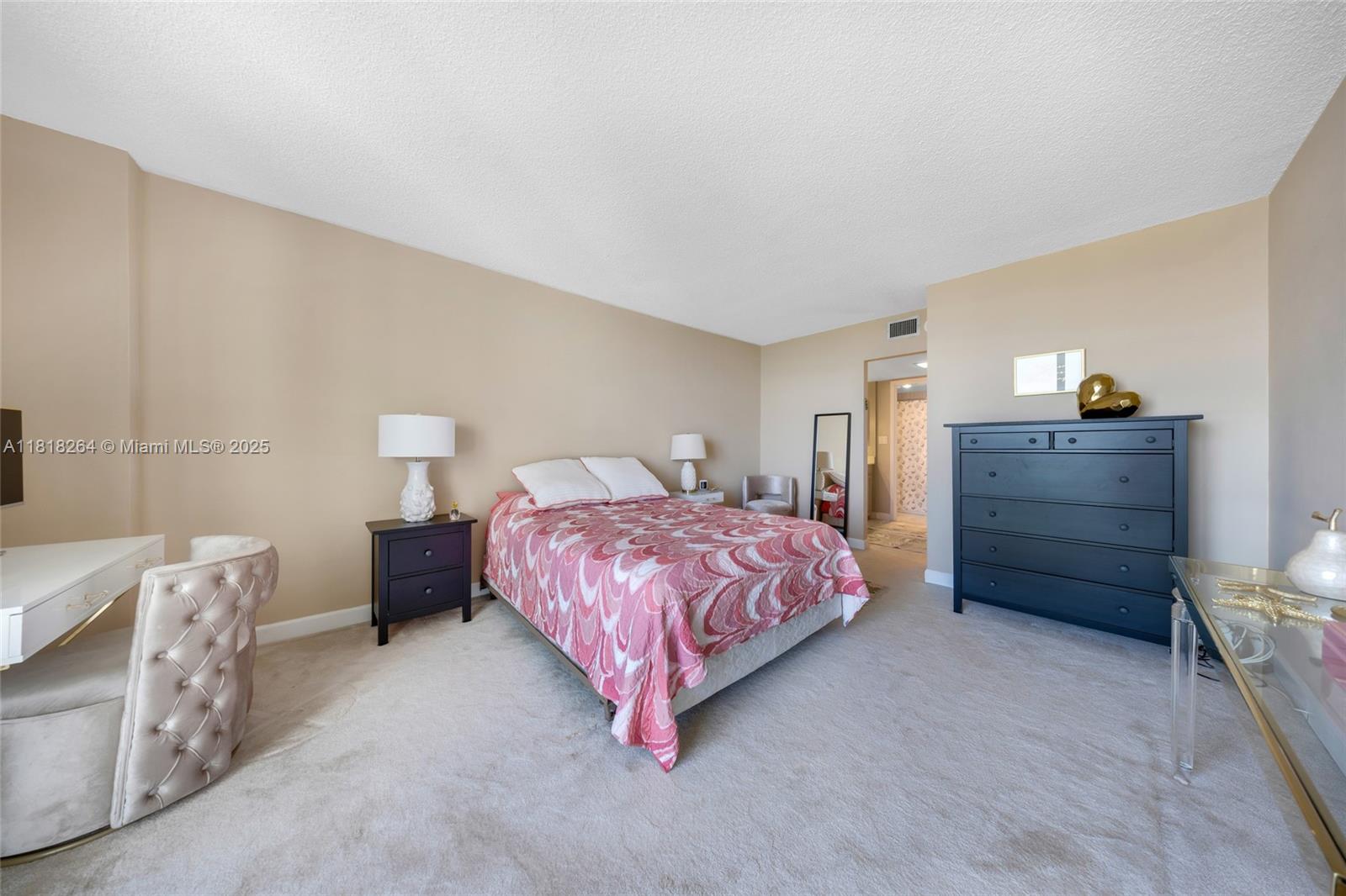 image Arlene House East17