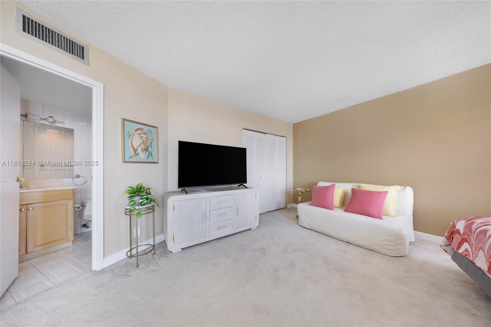 image Arlene House East22