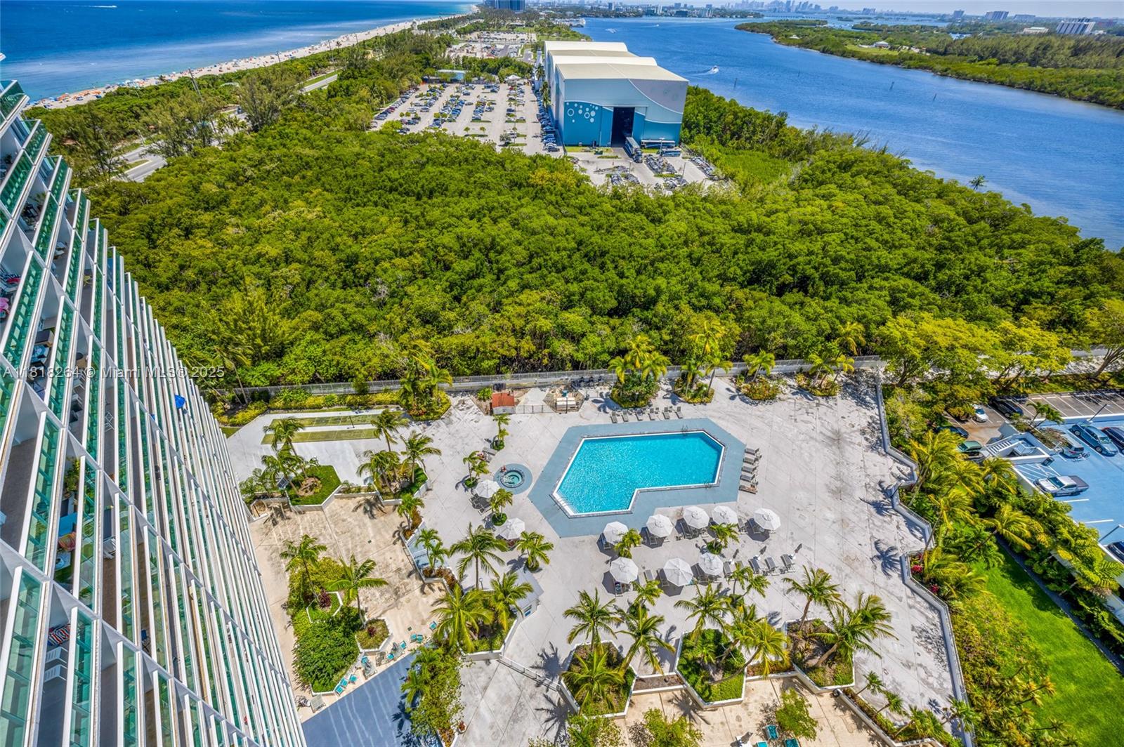 image Arlene House East30