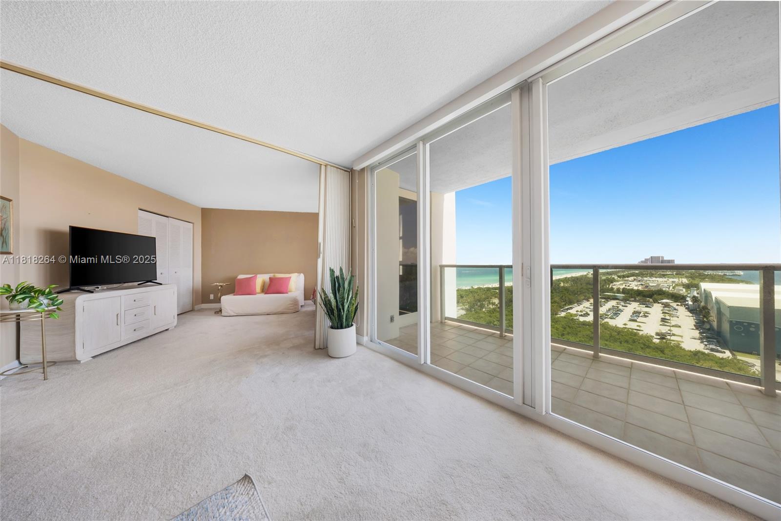 image Arlene House East6