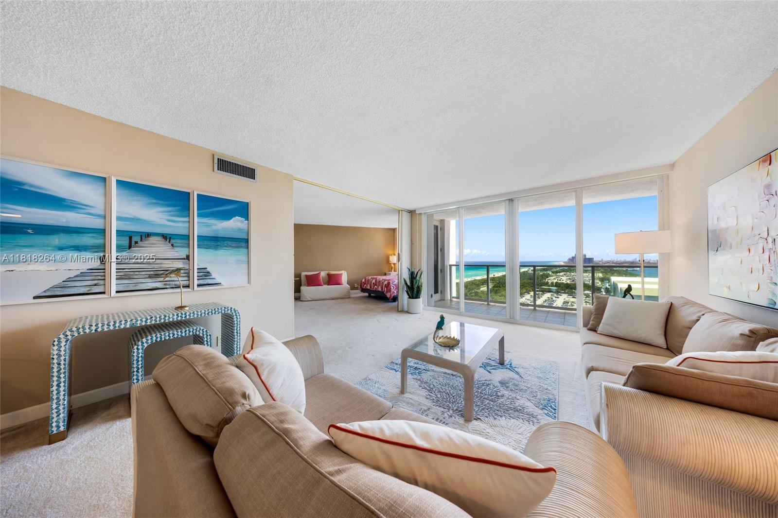 image Arlene House East8