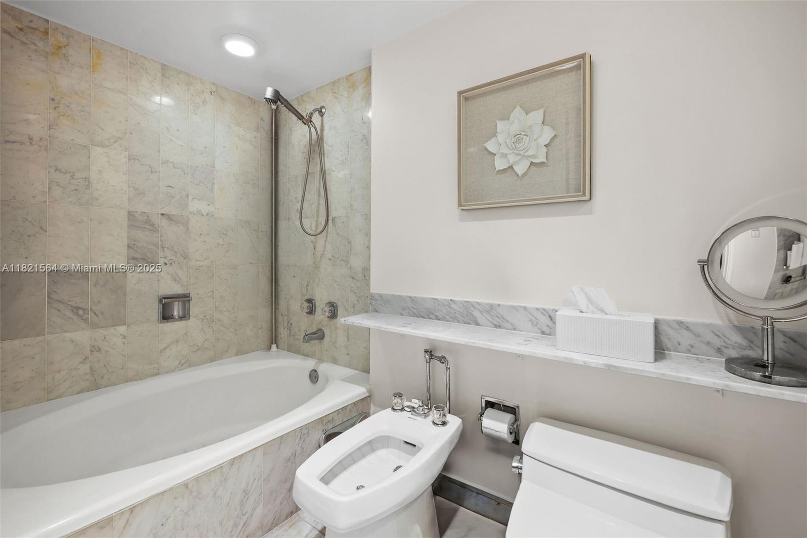 image The Palace Condo10