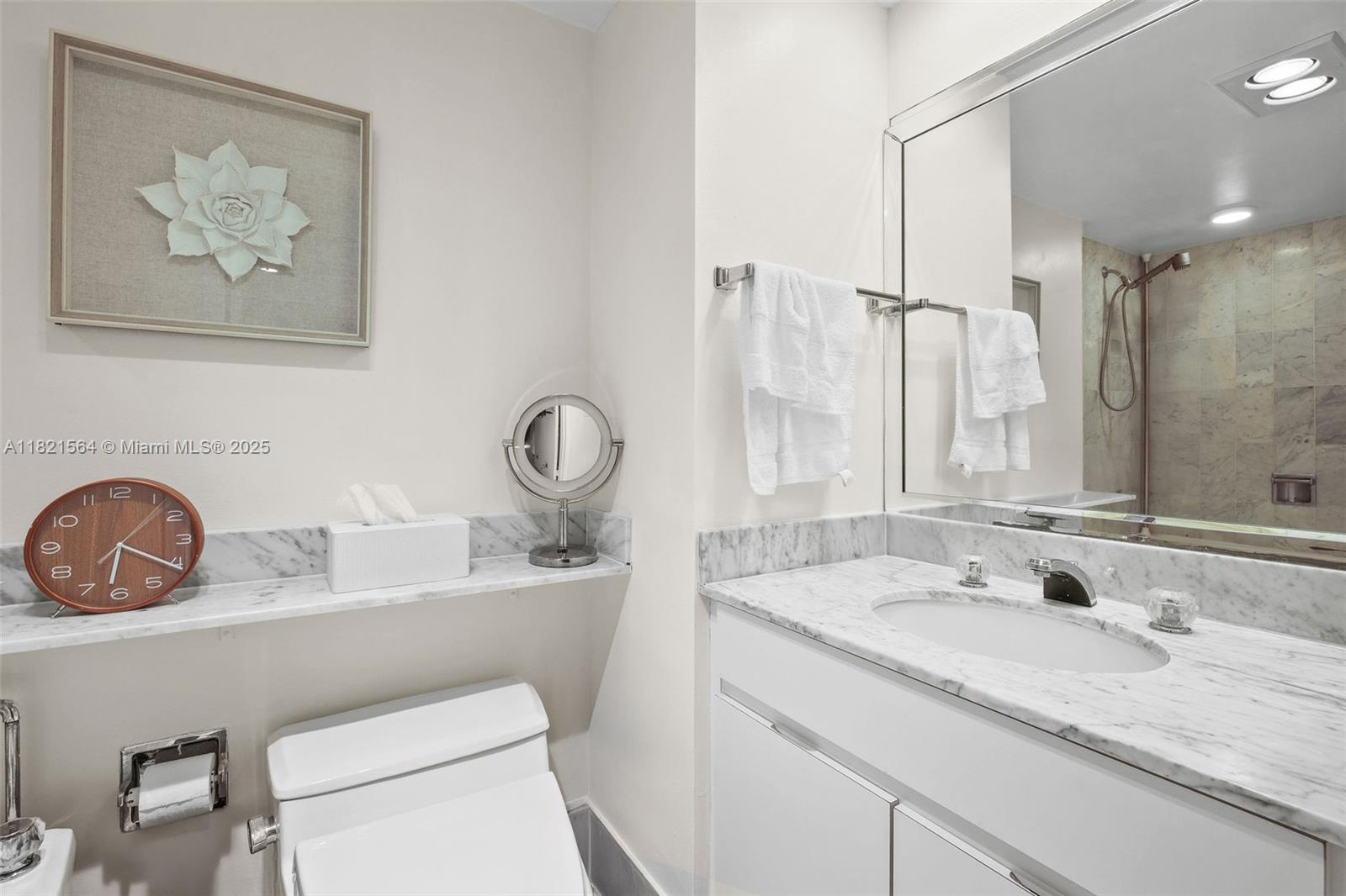 image The Palace Condo11