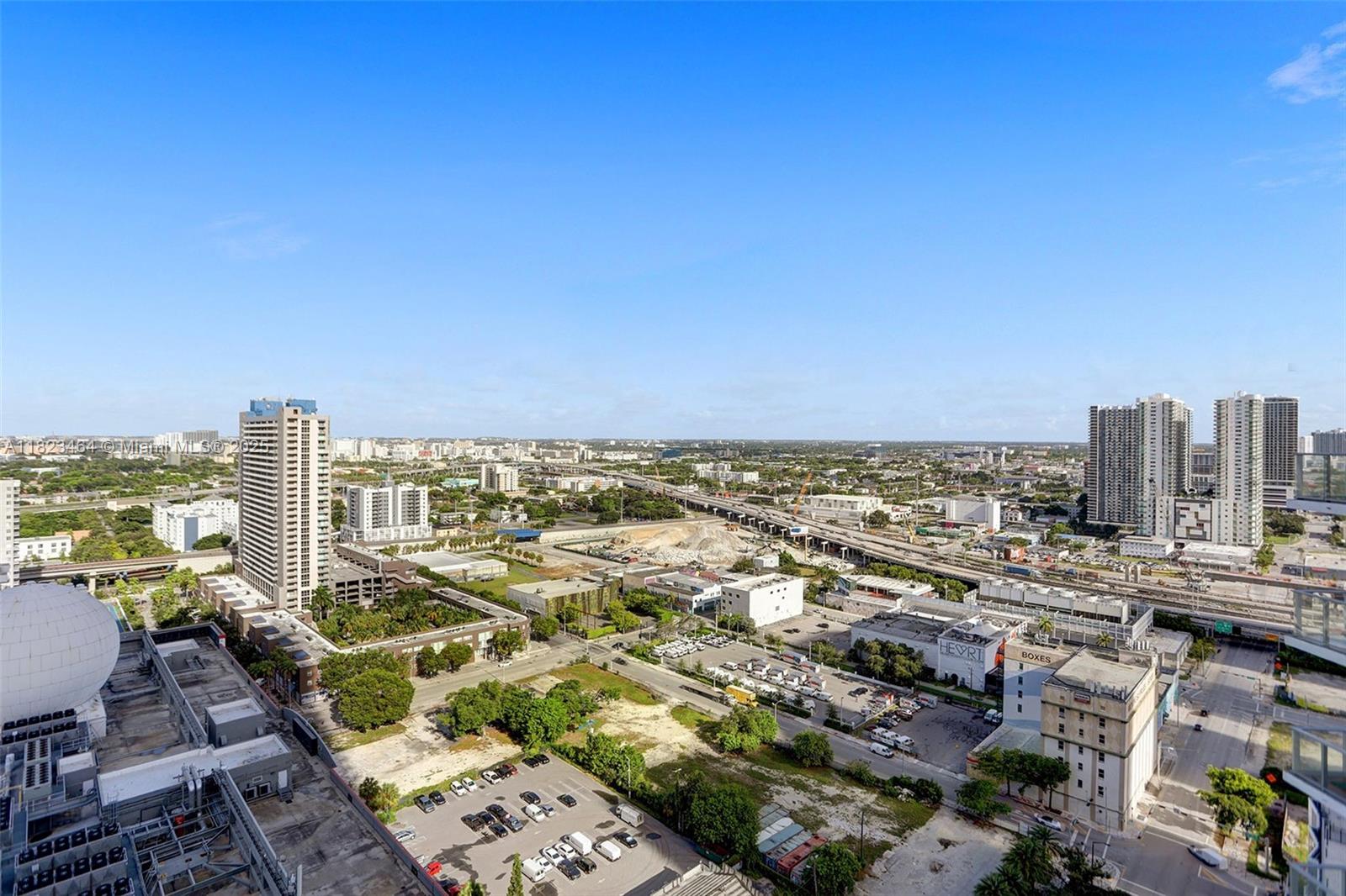 image Paramount Miami Worldcent19