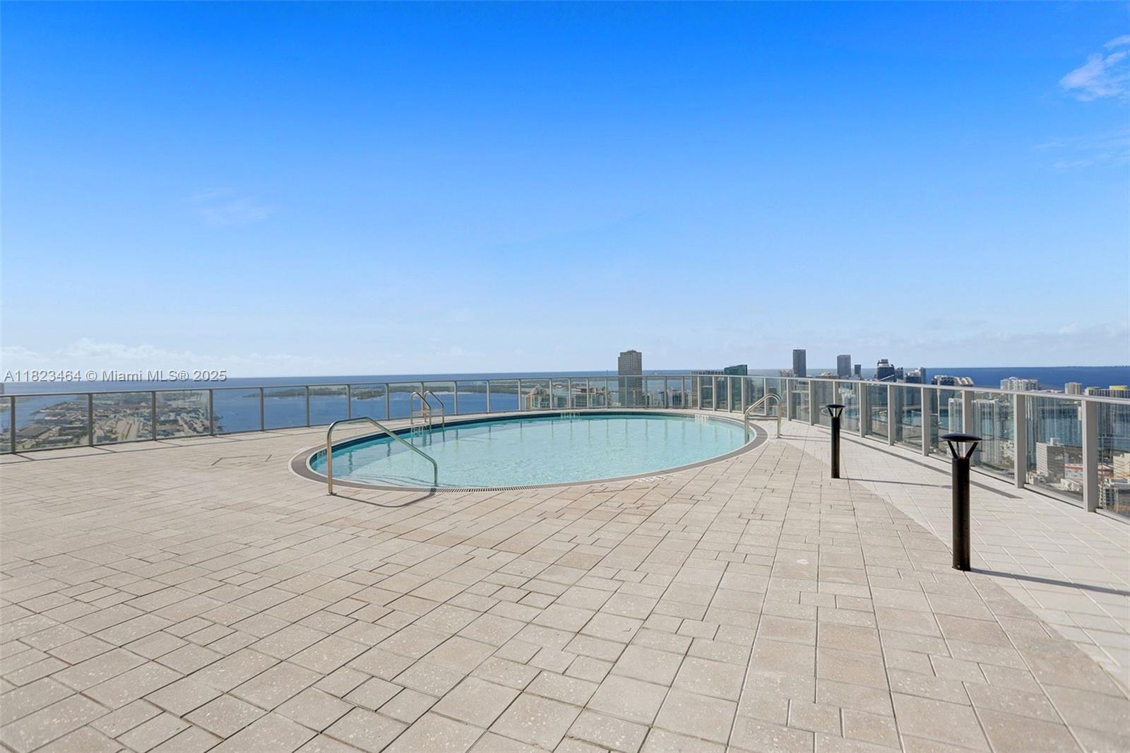 image Paramount Miami Worldcent22