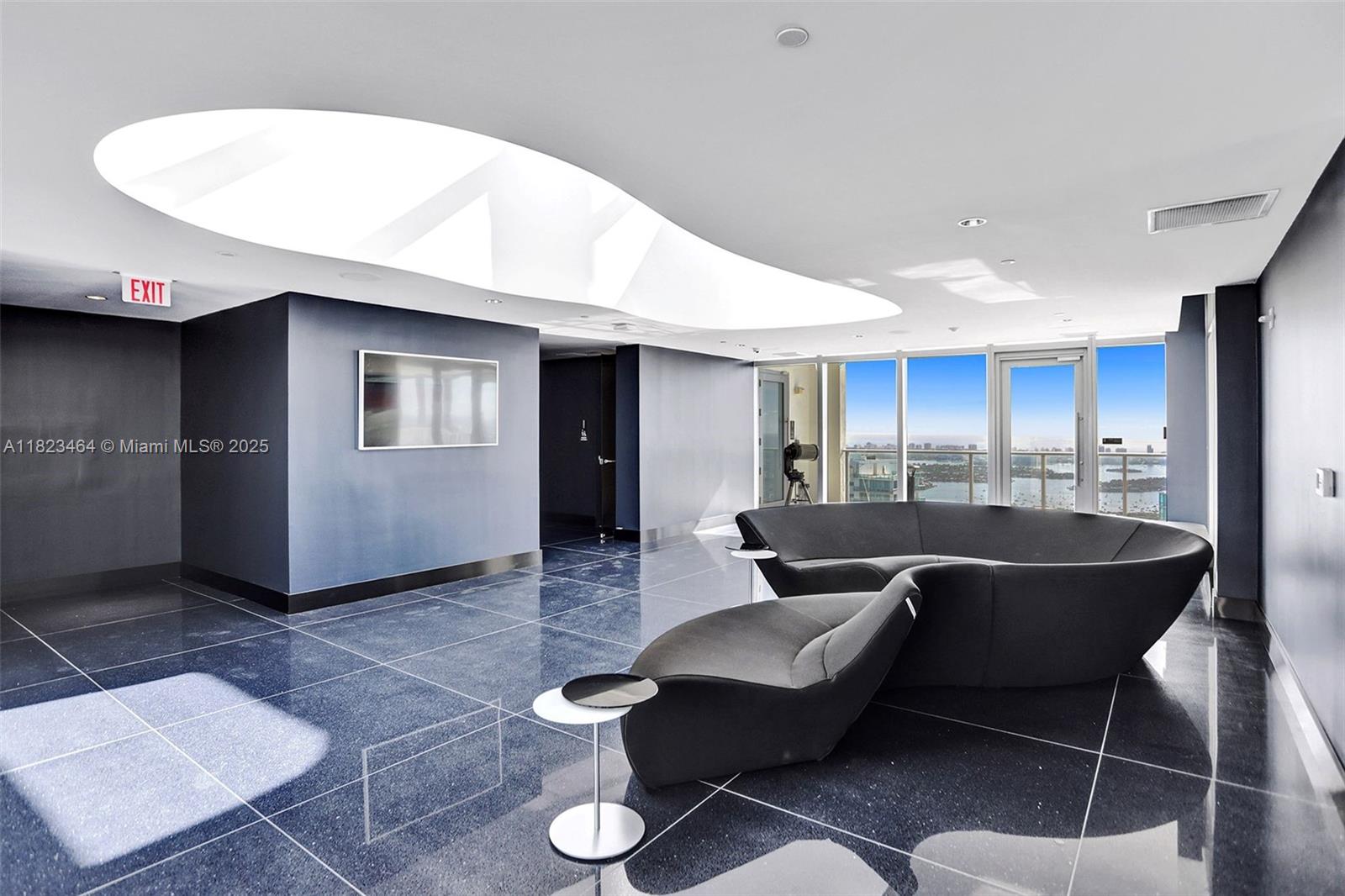 image Paramount Miami Worldcent28