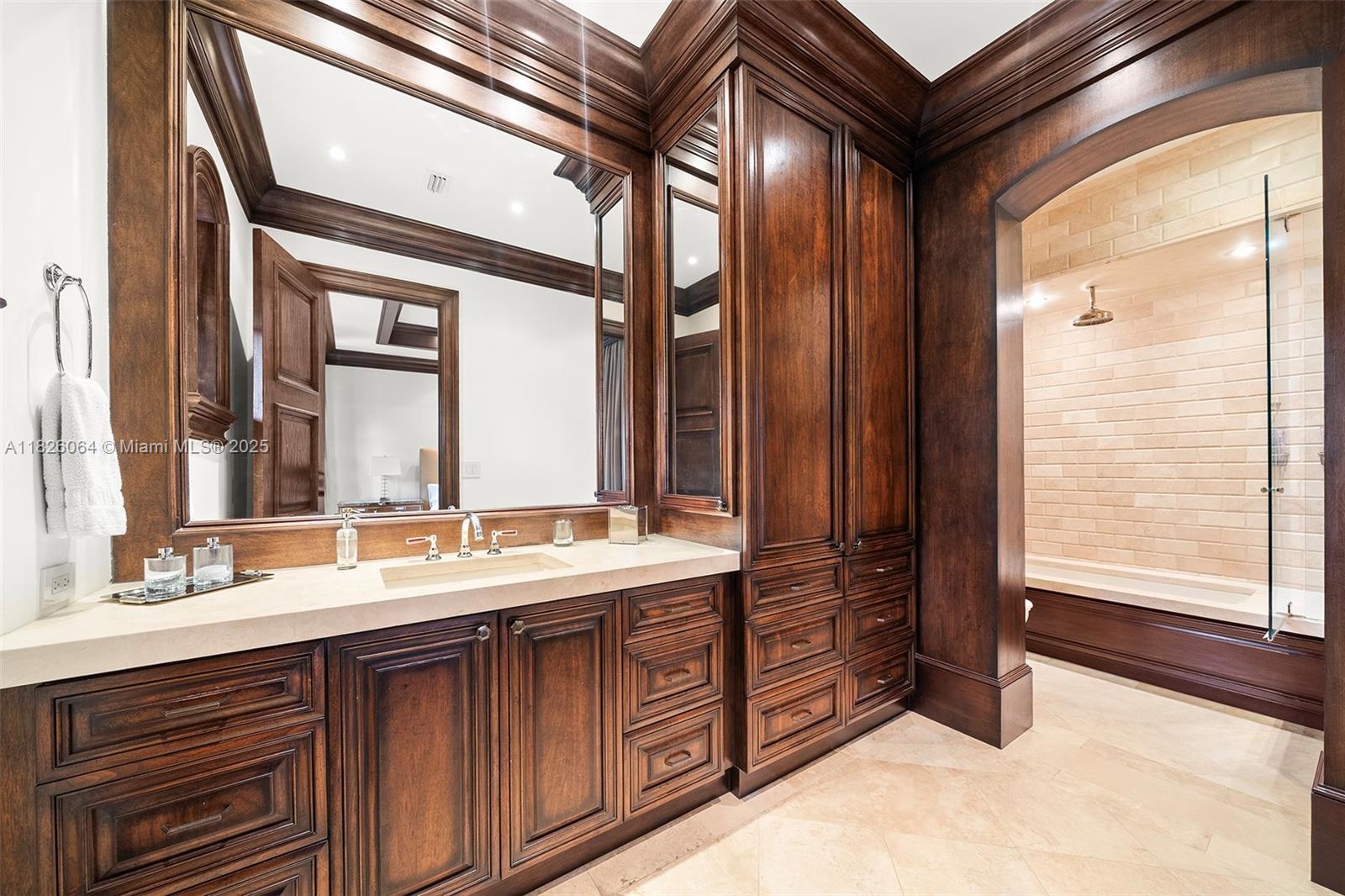 10101 SW 60th Ct Pinecrest, FL 33156