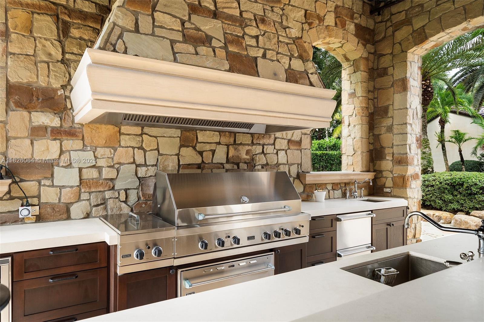 10101 SW 60th Ct Pinecrest, FL 33156