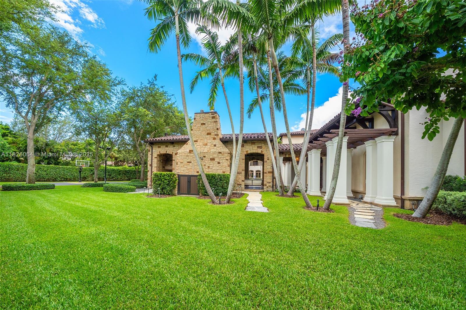 10101 SW 60th Ct Pinecrest, FL 33156