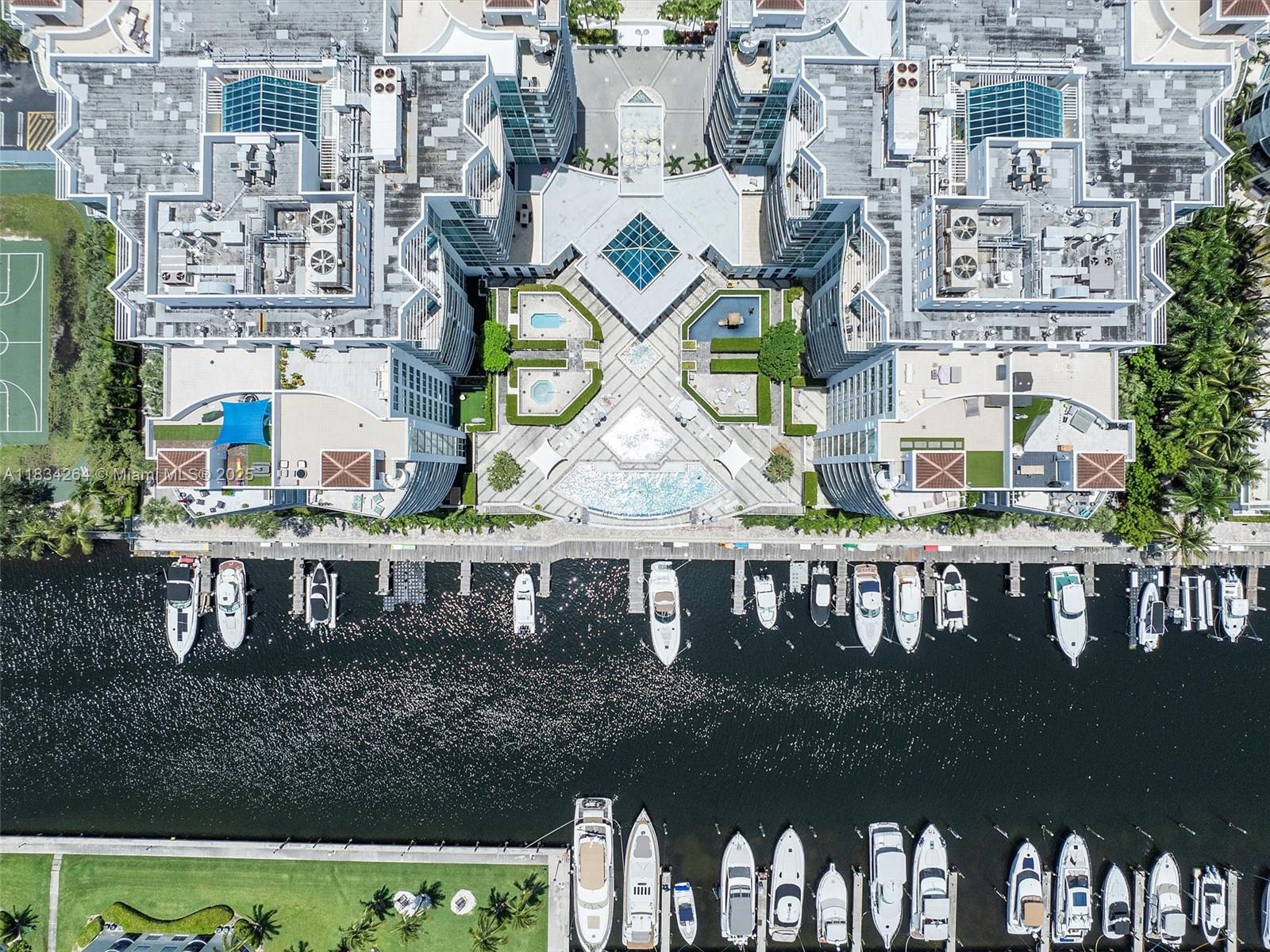 image Atrium At Aventura15