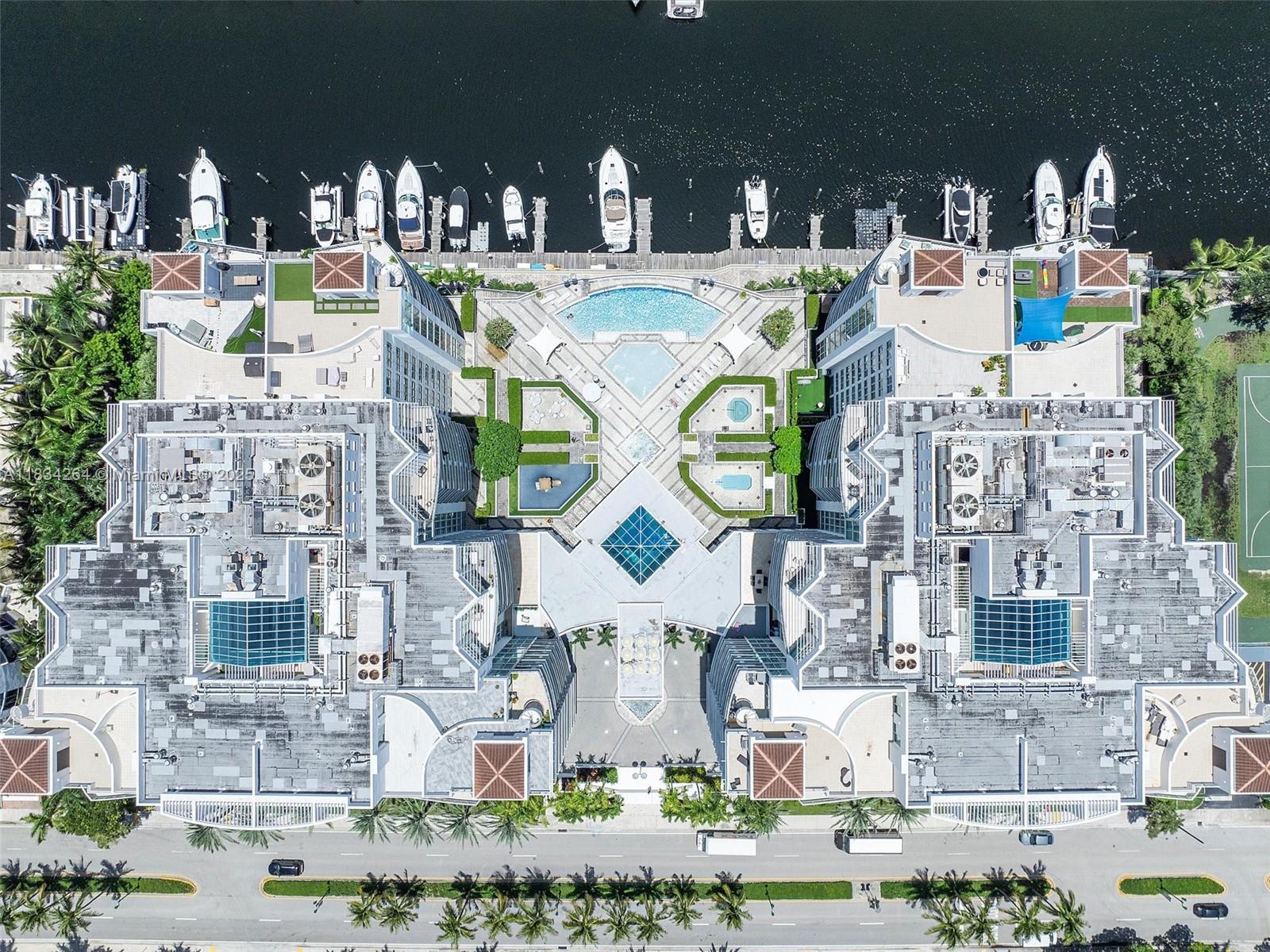 image Atrium At Aventura17