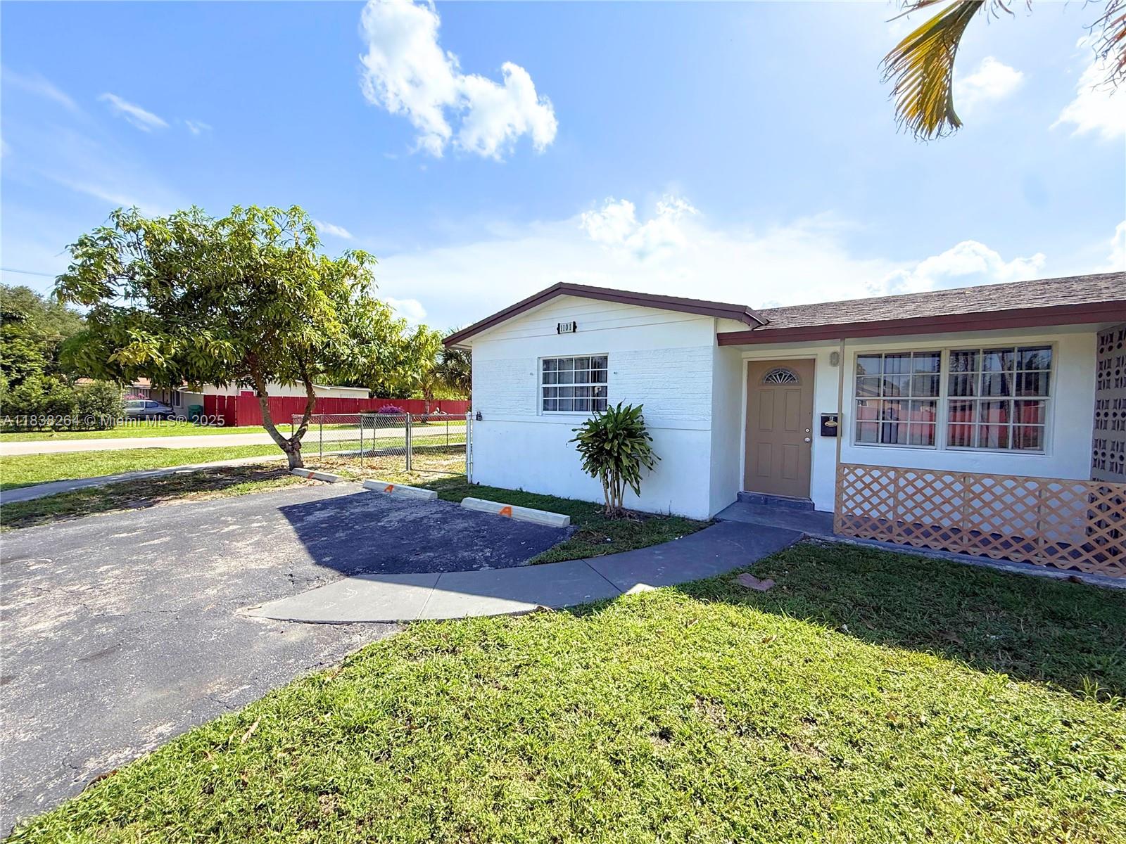 1101 NW 55th Ave #A