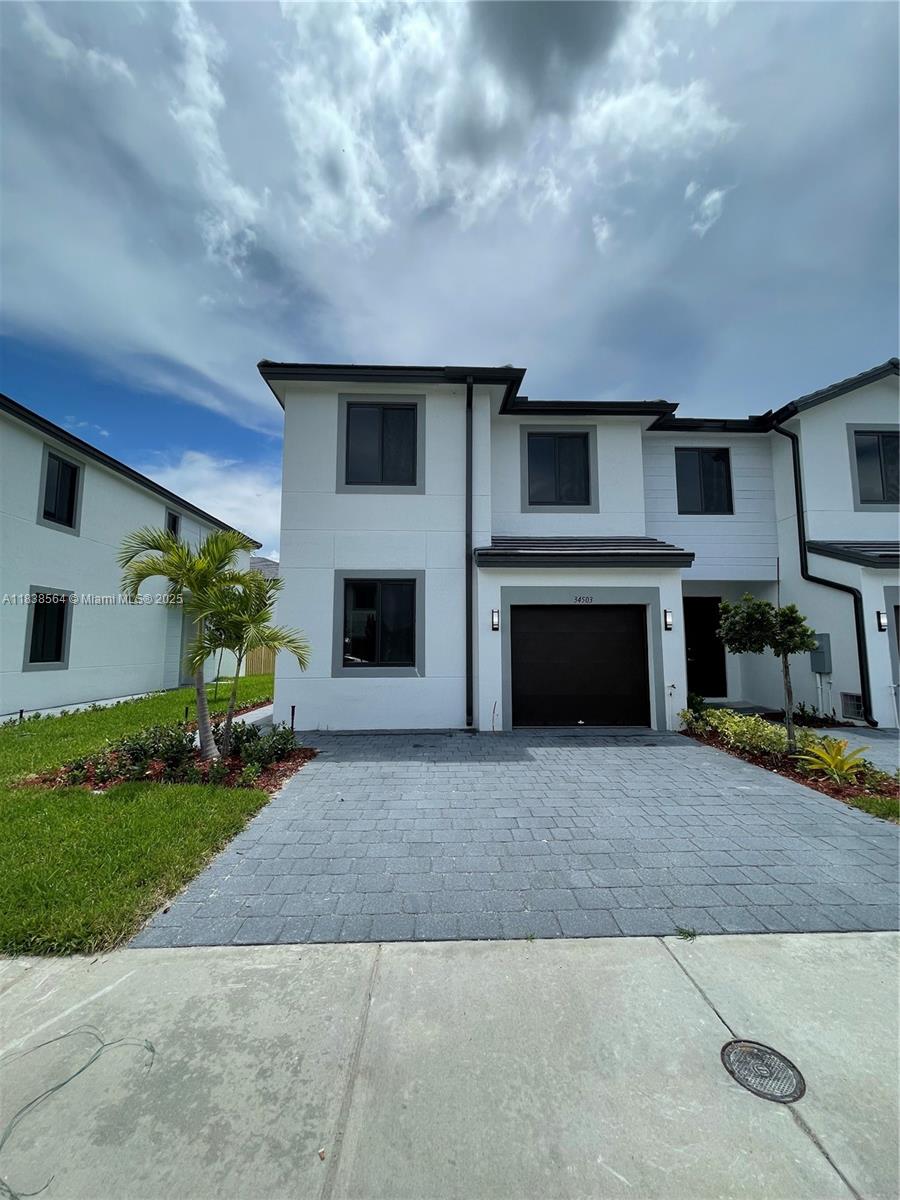 34503 SW 191st Ct