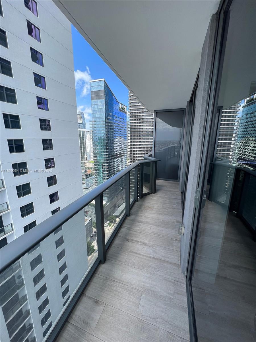 image Brickell Heights West10