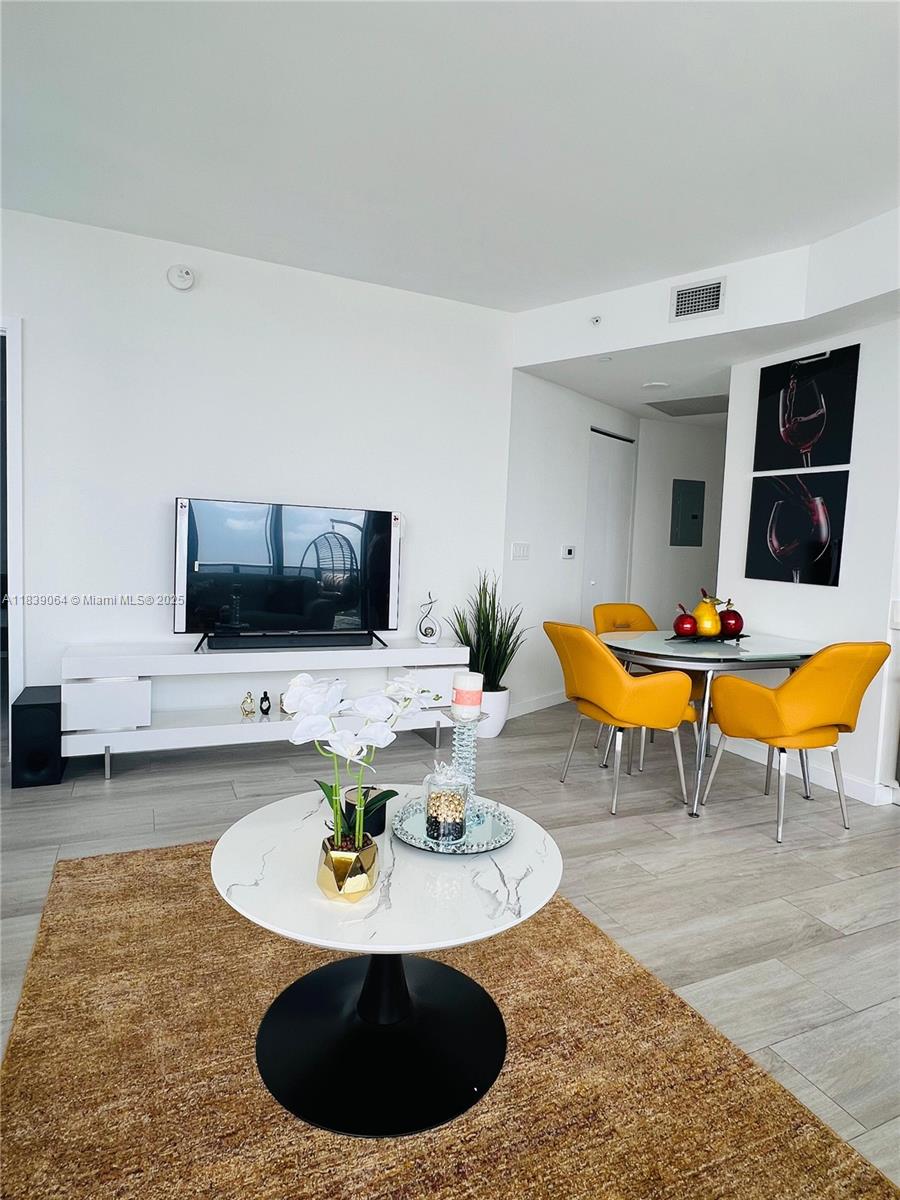 image Brickell Heights West12