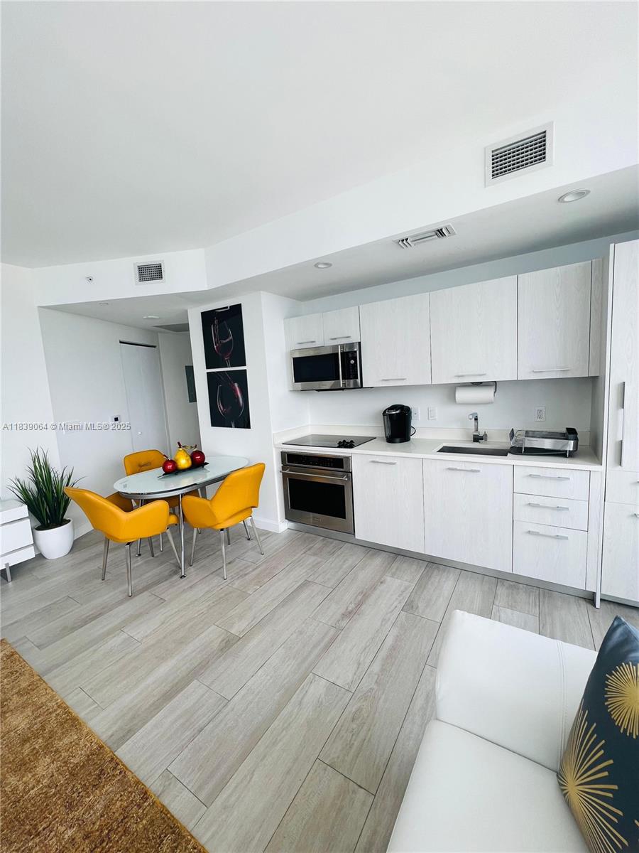 image Brickell Heights West2