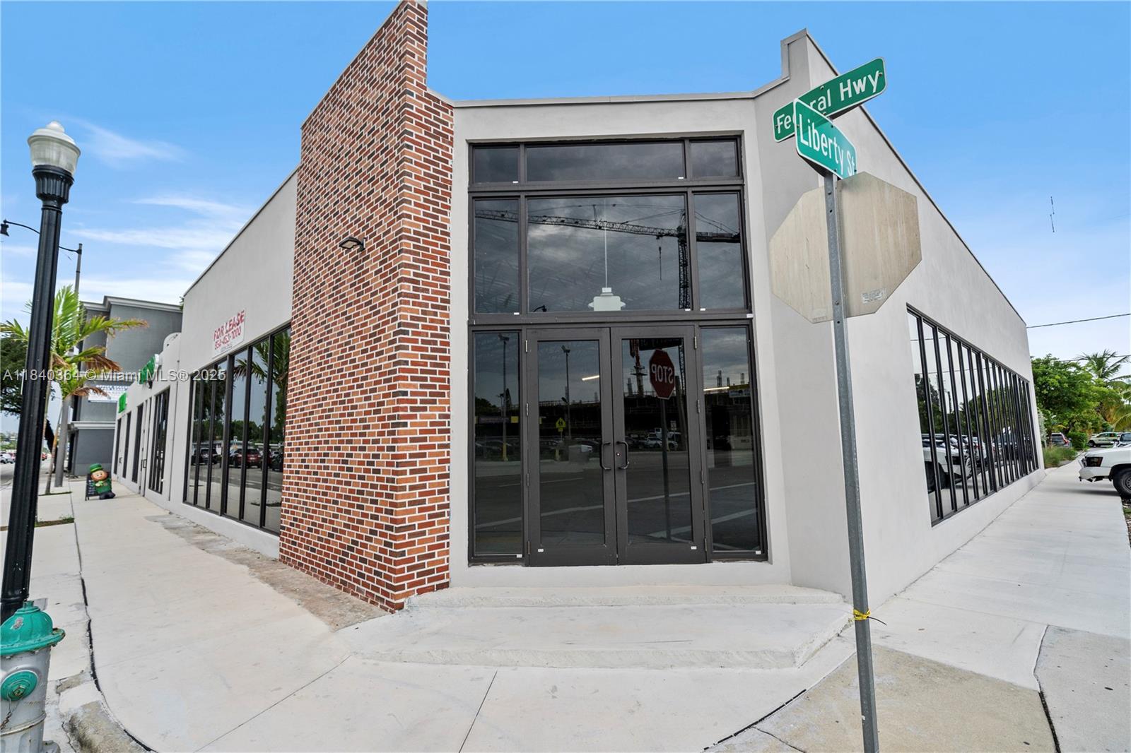 2215 N Federal Hwy