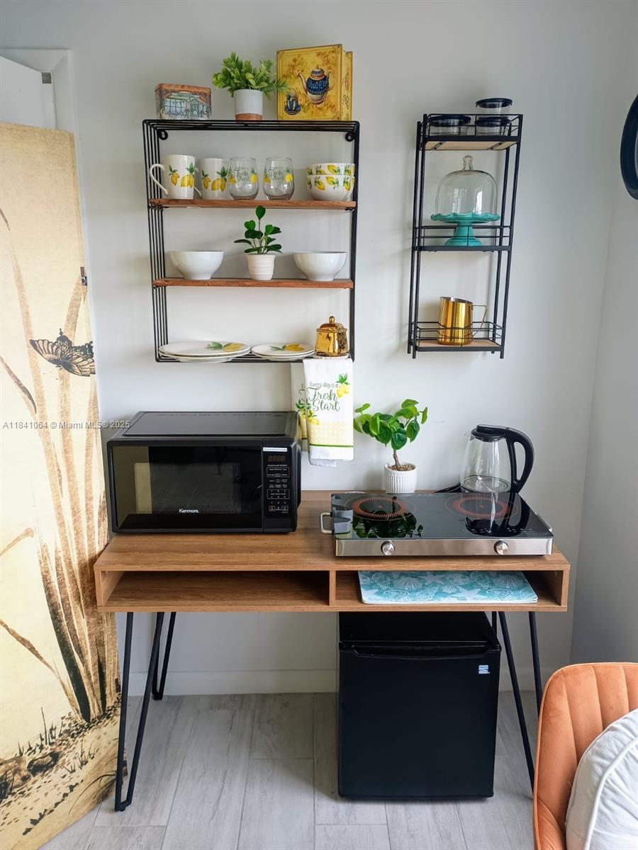 11111 Biscayne Blvd #16C Miami, FL 33181