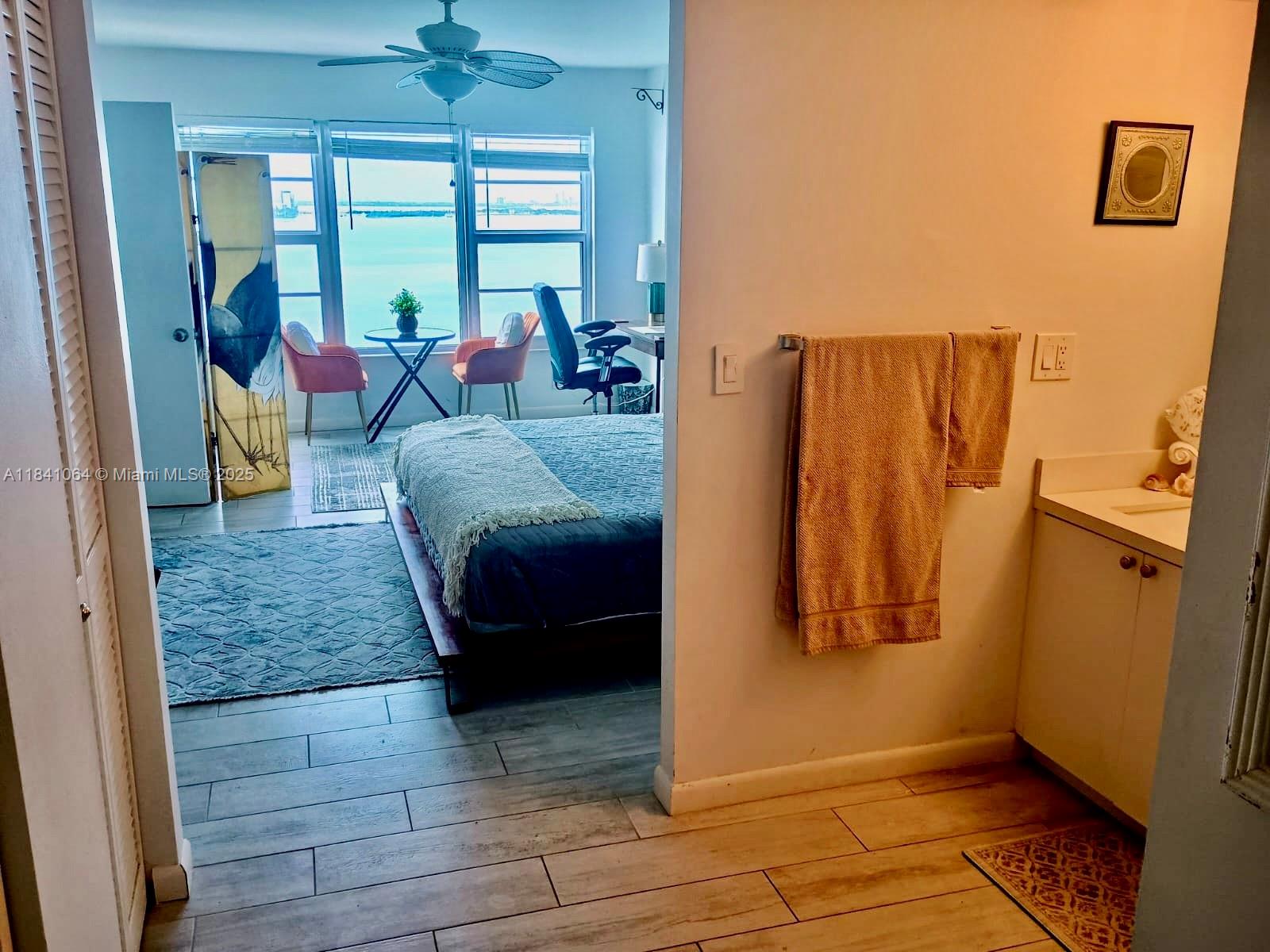 11111 Biscayne Blvd #16C Miami, FL 33181