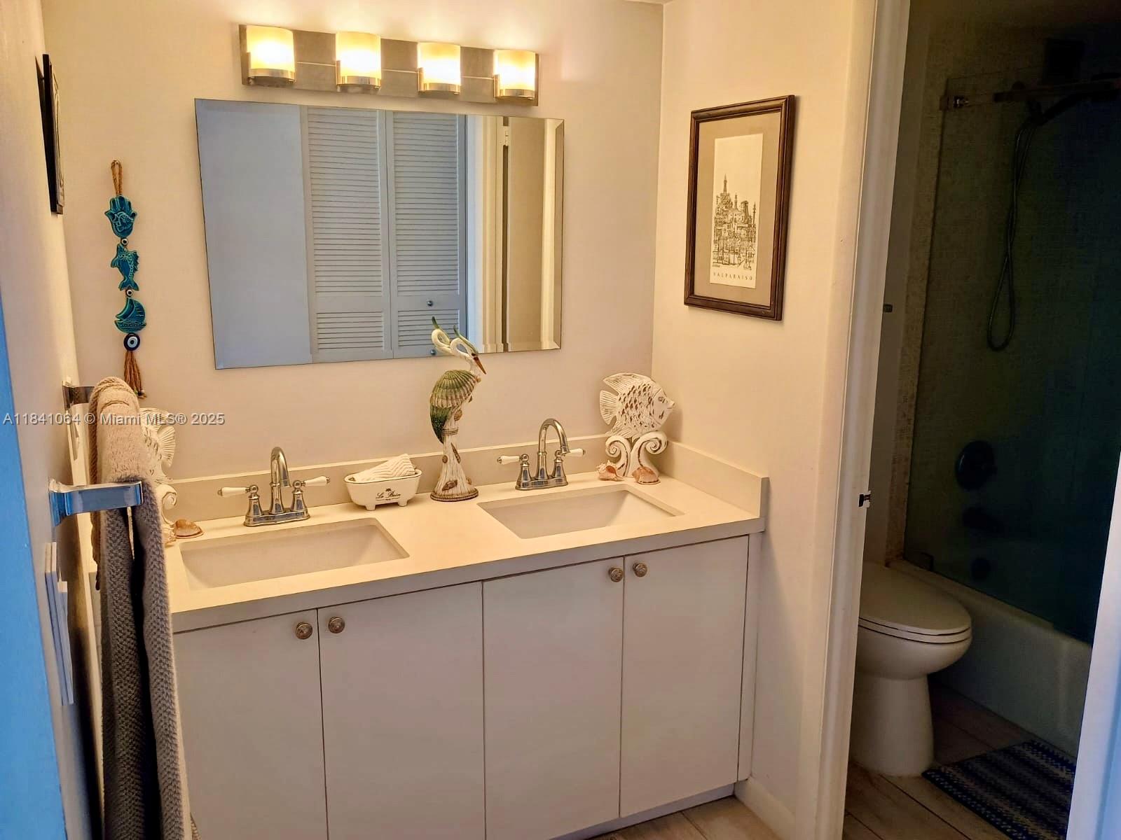 11111 Biscayne Blvd #16C Miami, FL 33181