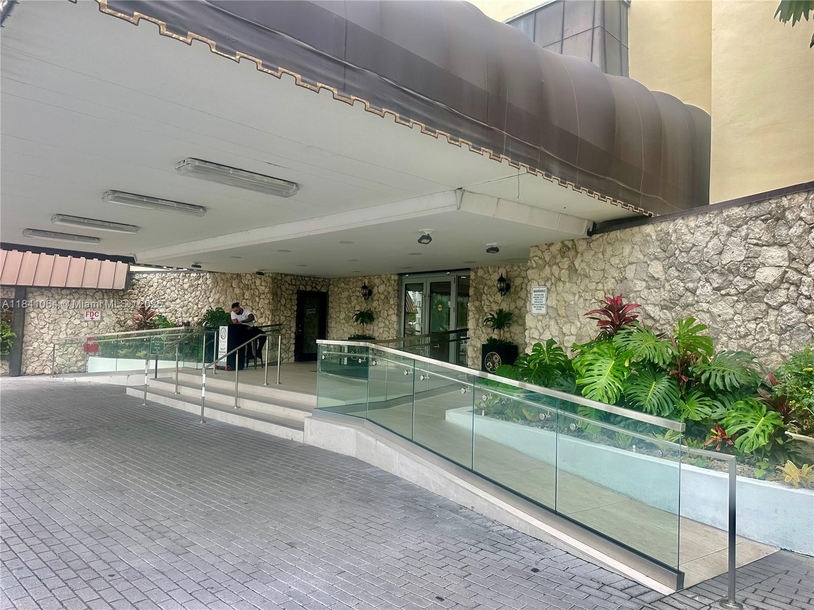 11111 Biscayne Blvd #16C Miami, FL 33181