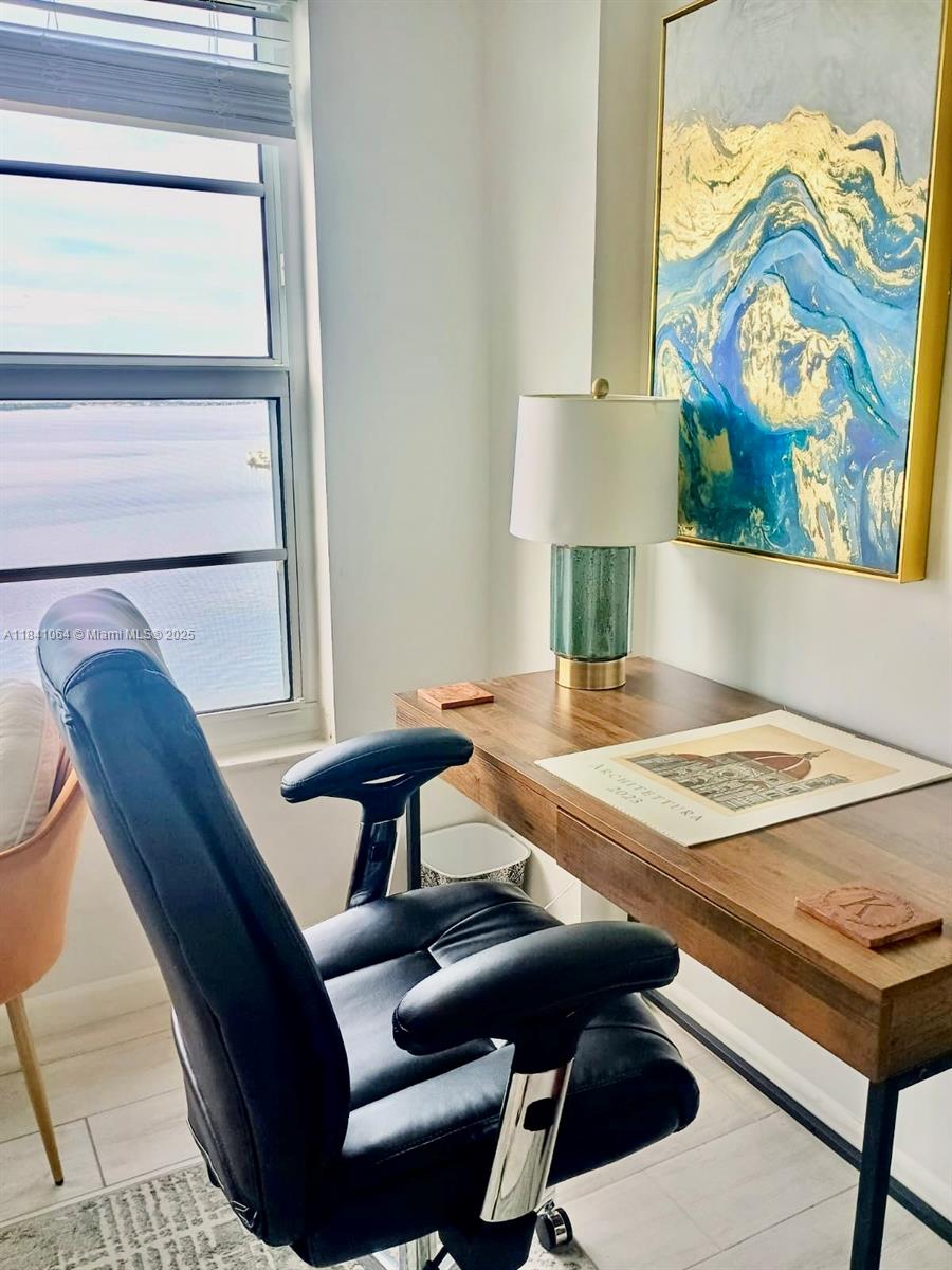 11111 Biscayne Blvd #16C Miami, FL 33181