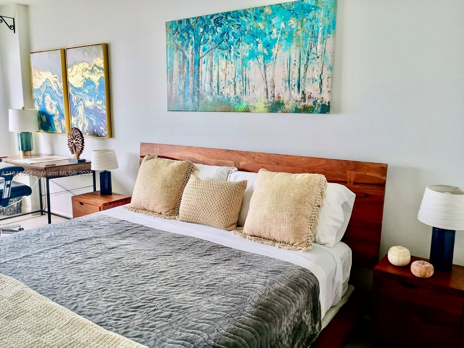 11111 Biscayne Blvd #16C Miami, FL 33181