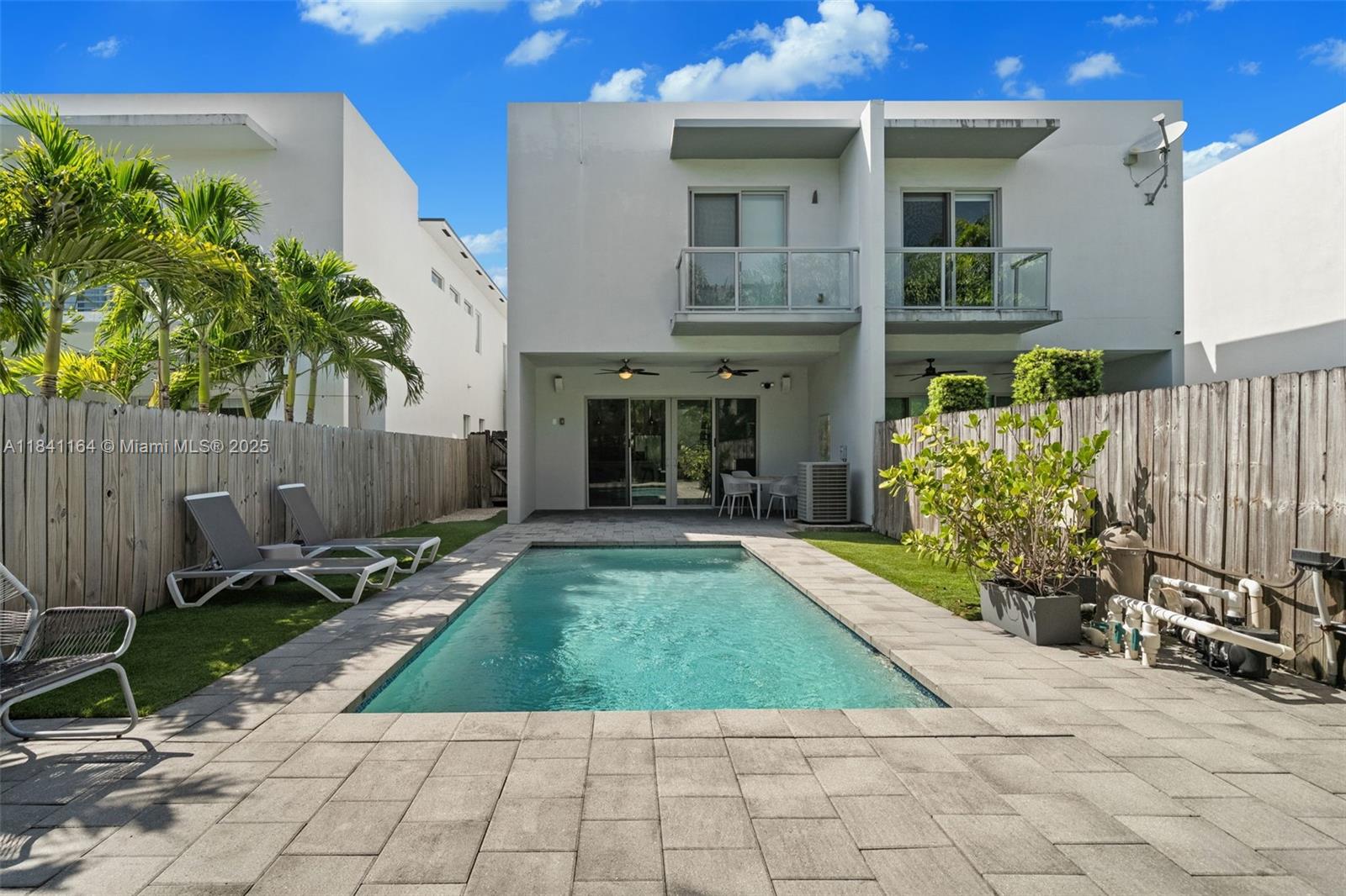 3567 SW 1st Ave #3567
