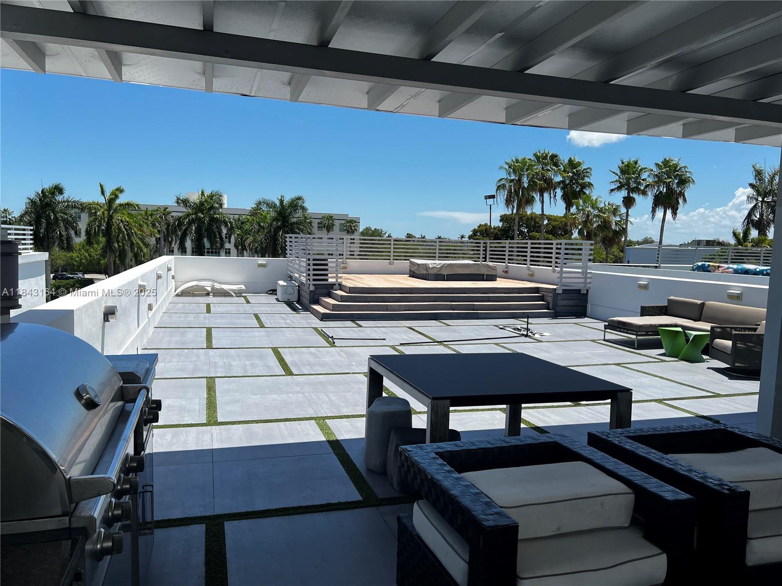 8286 NW 33rd Ter Doral, FL 33122