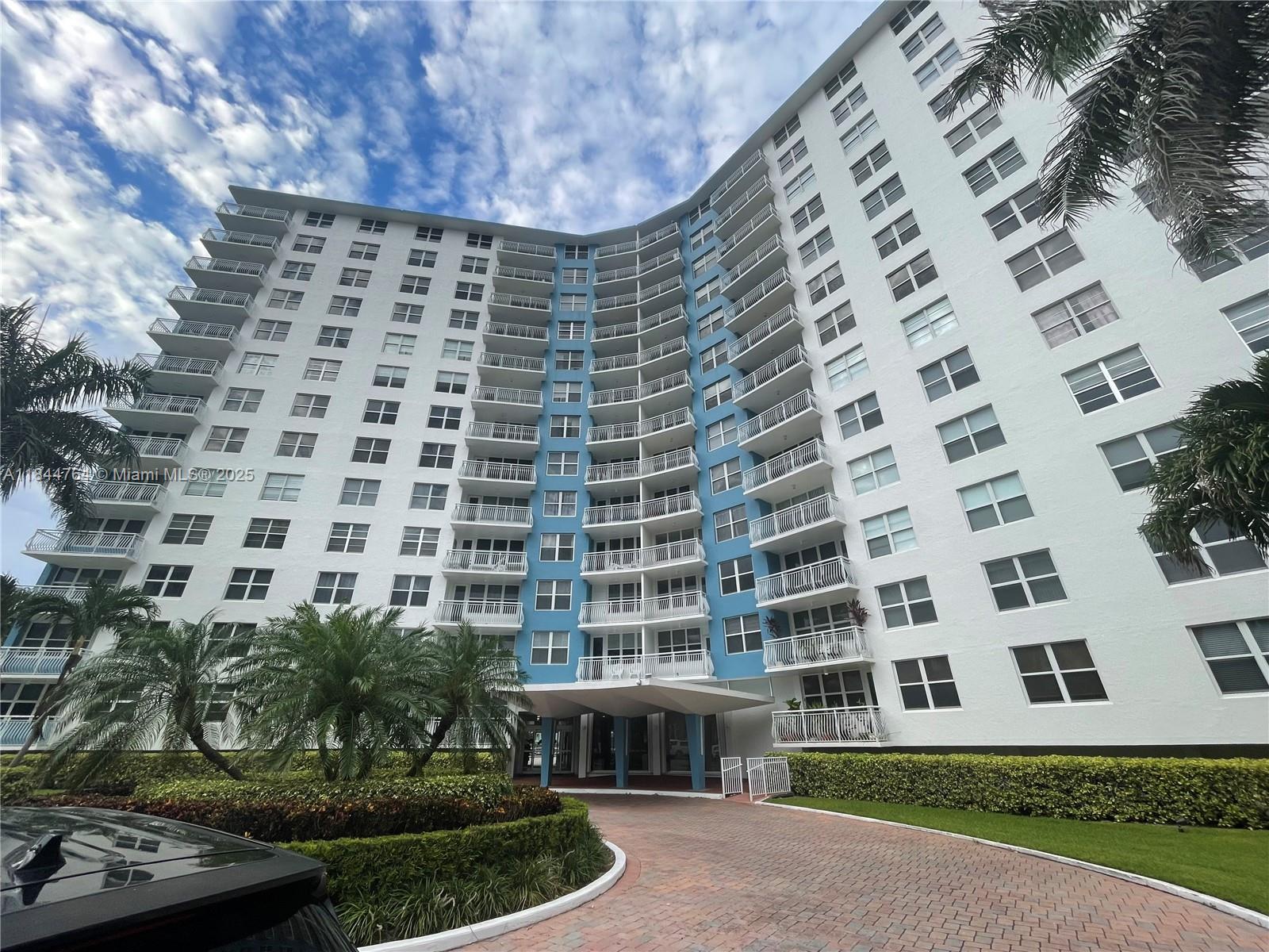 301 N Ocean Blvd #701