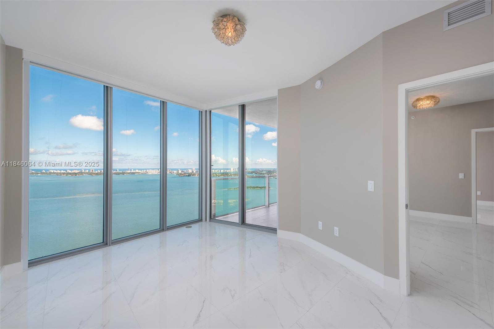 image Biscayne Beach Condo12