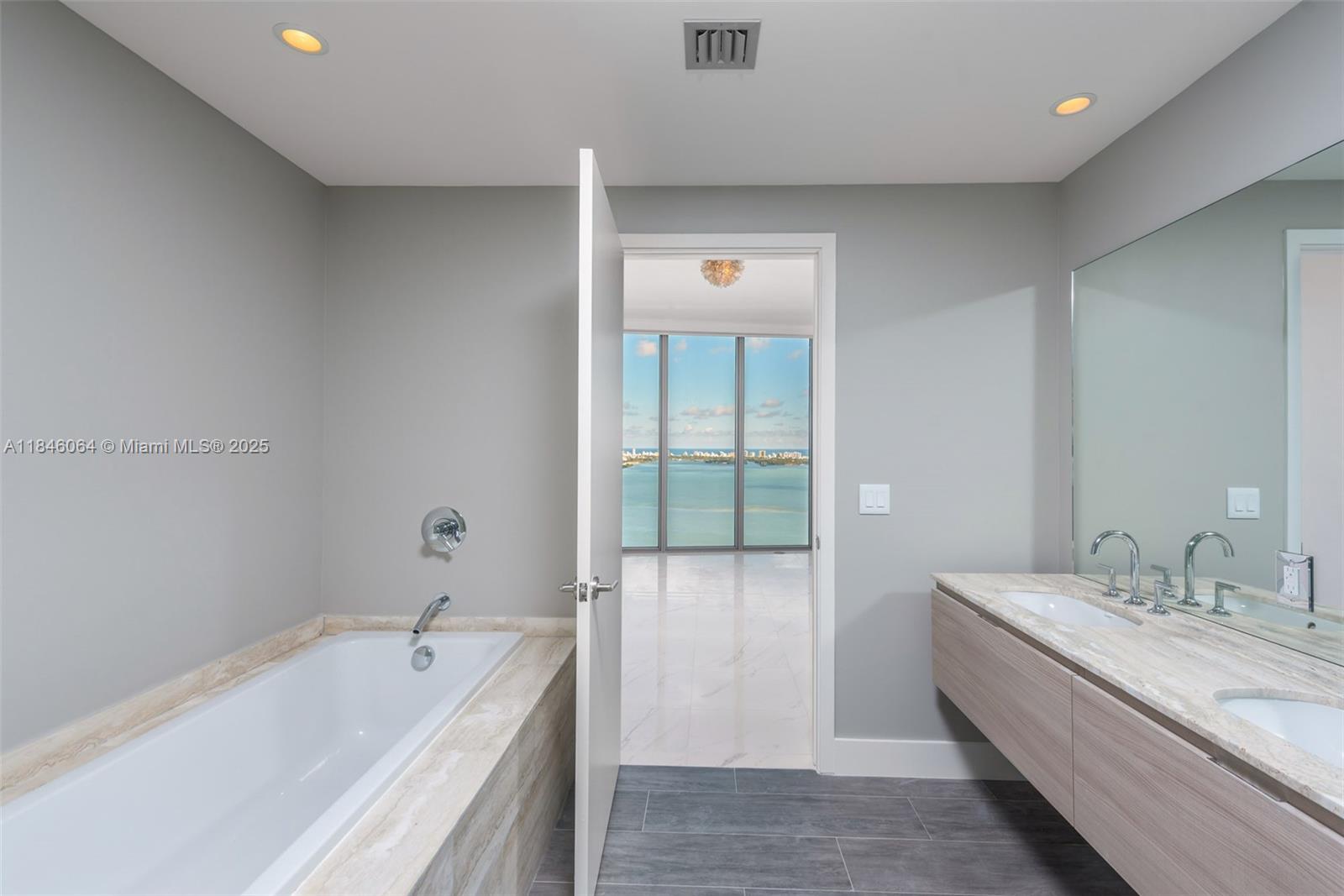 image Biscayne Beach Condo14
