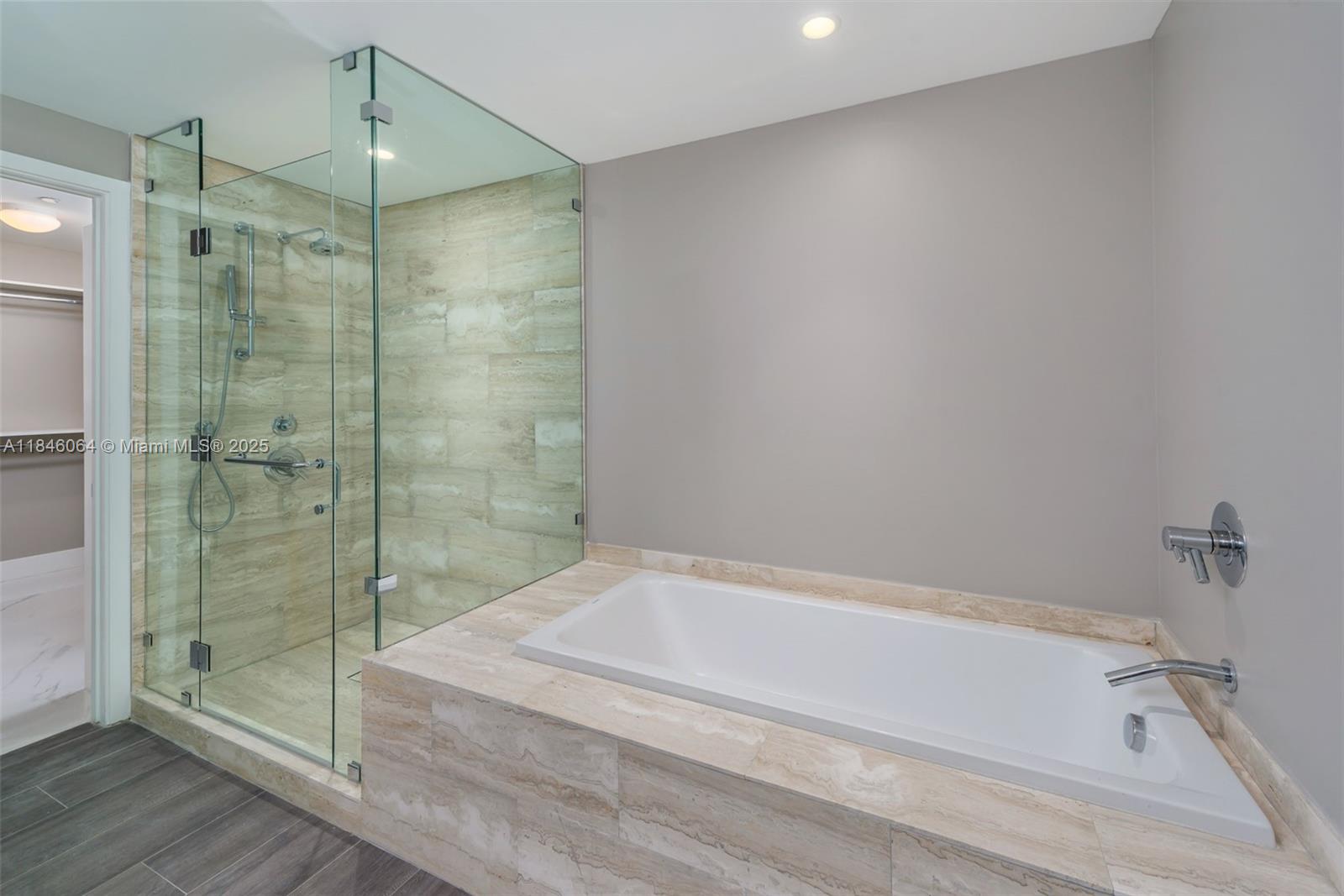 image Biscayne Beach Condo15