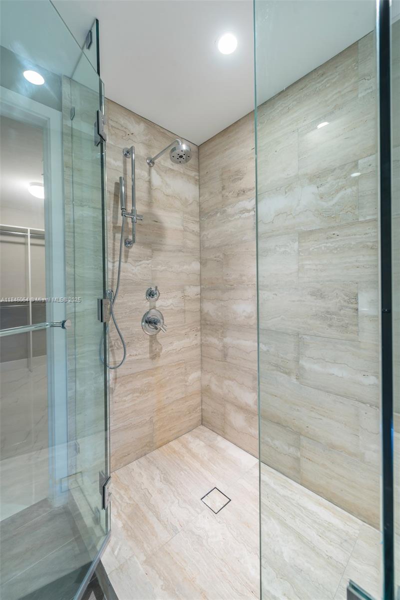 image Biscayne Beach Condo17