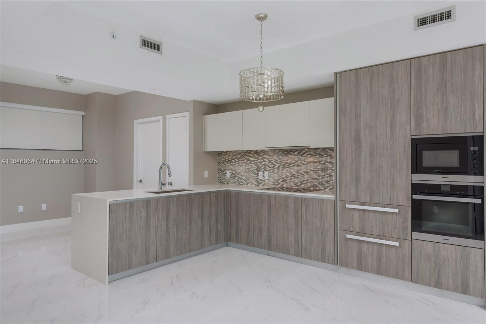 image Biscayne Beach Condo2
