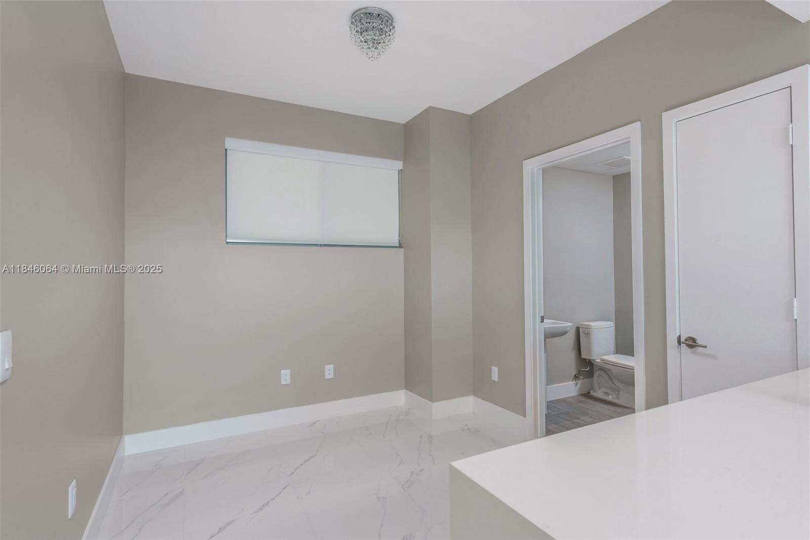 image Biscayne Beach Condo3