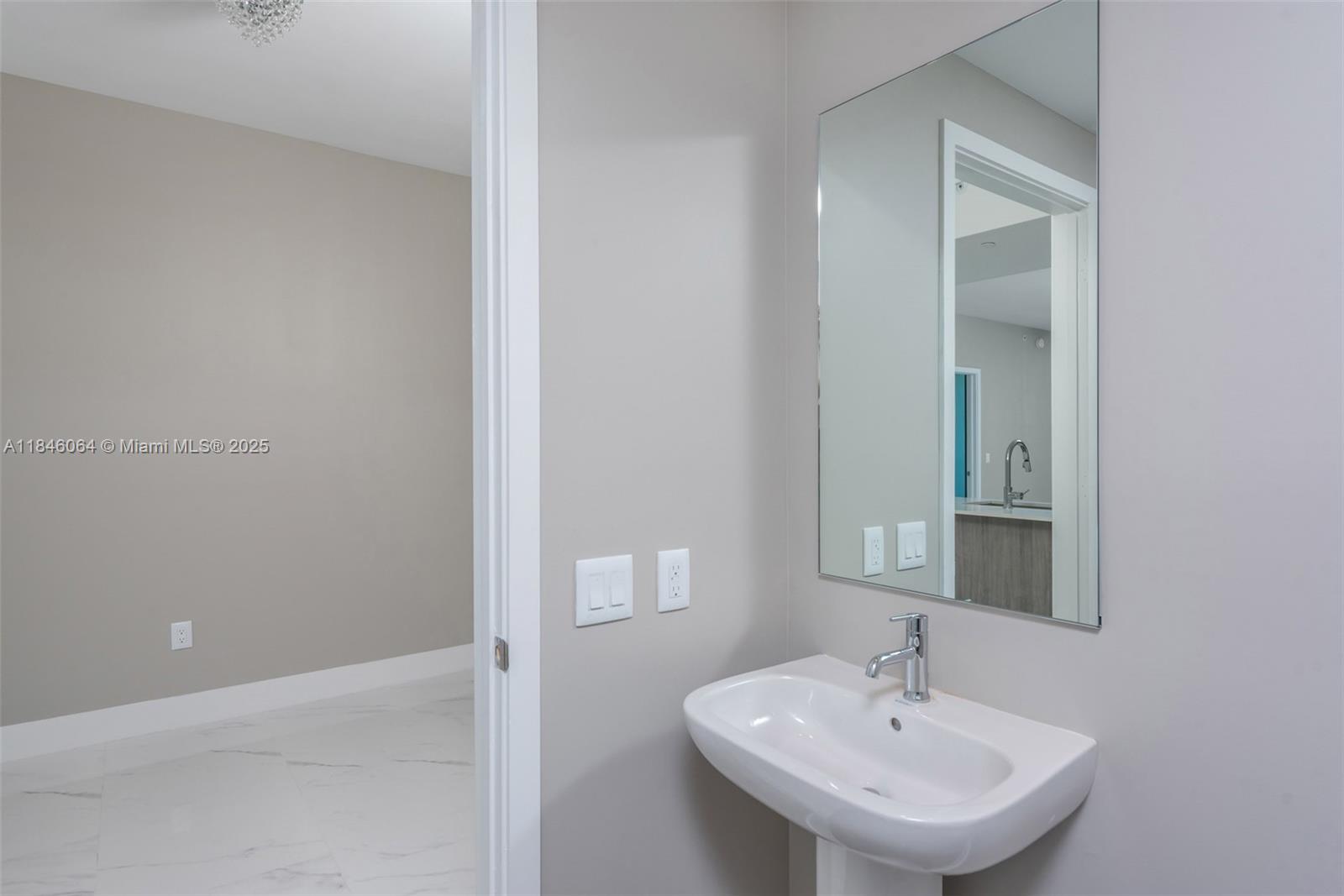 image Biscayne Beach Condo5