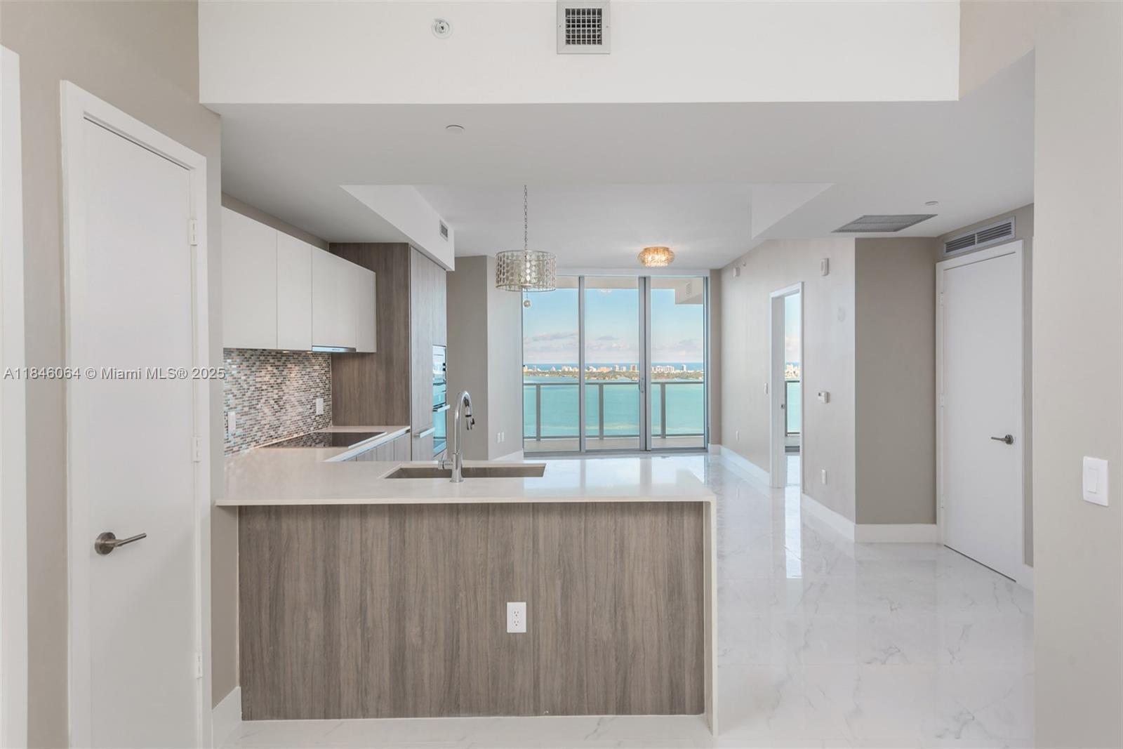 image Biscayne Beach Condo6